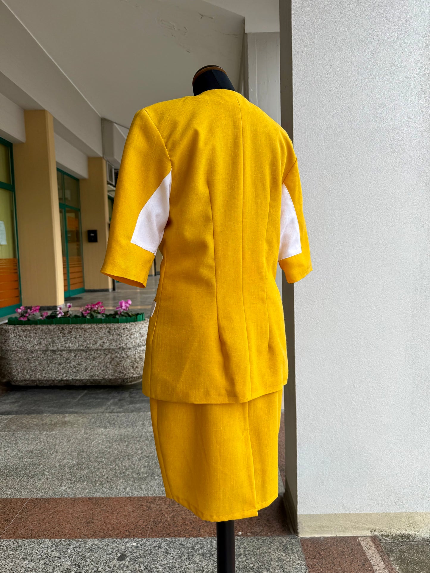 Tailleur anni ‘80 giallo sole - TG. 40
