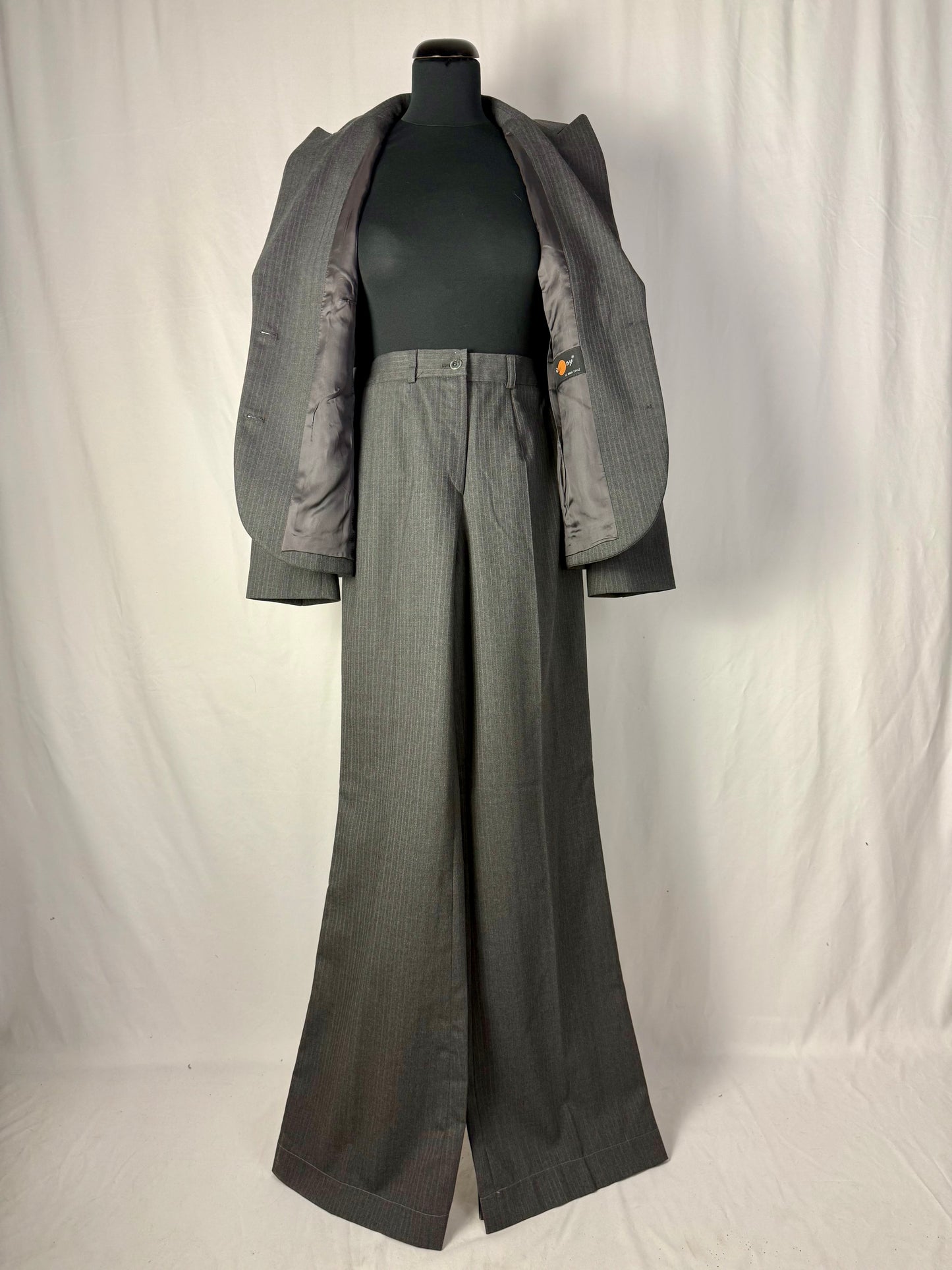 Tailleur in lana grigio gessato - TG. 40