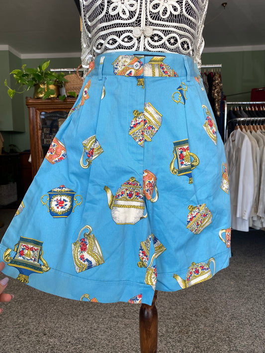 Pantaloncini anni ‘80 con tazzine di tè - TG. 40