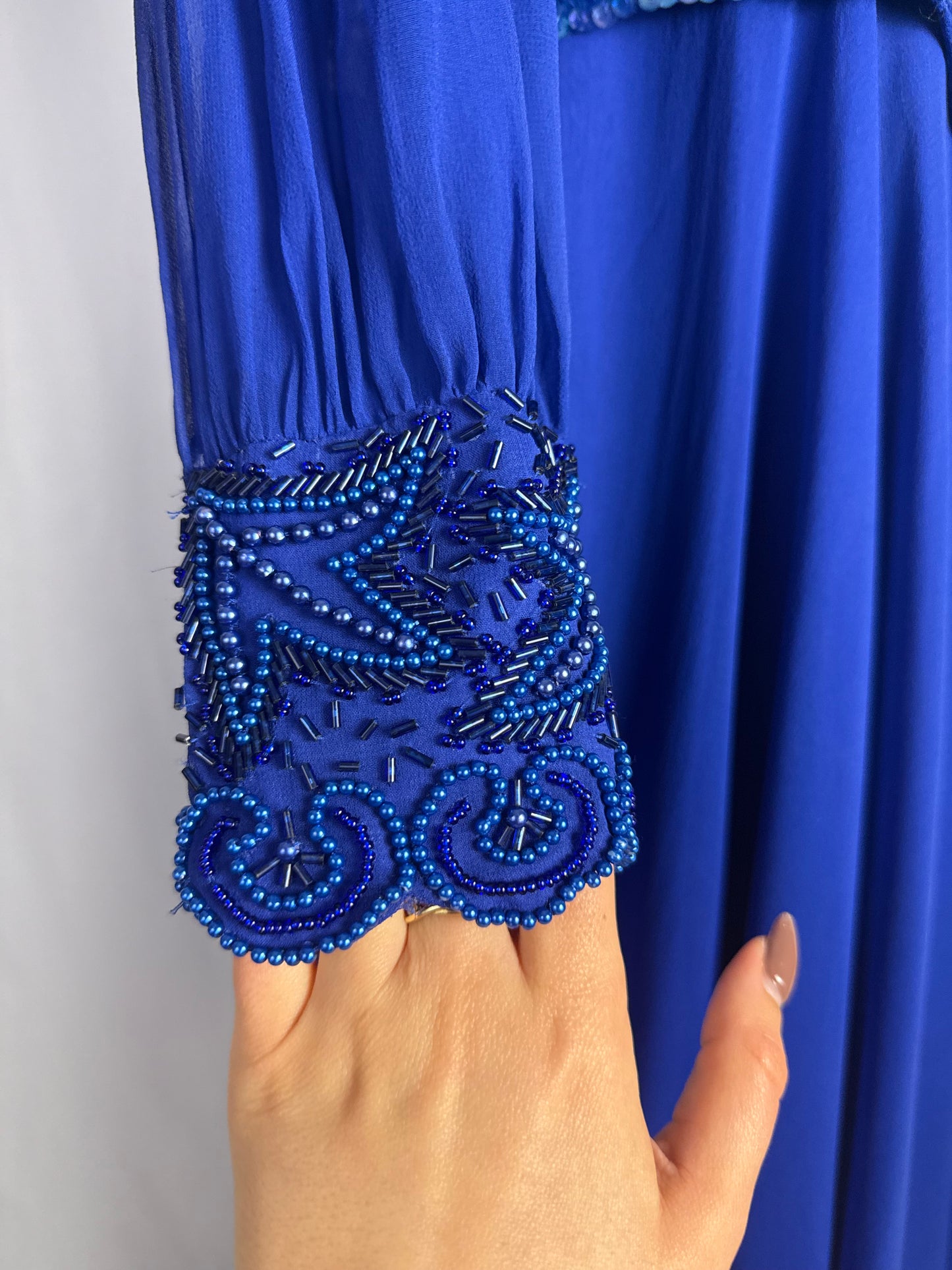 Abito anni ‘80 in seta blu Royal con ricami - TG. 44