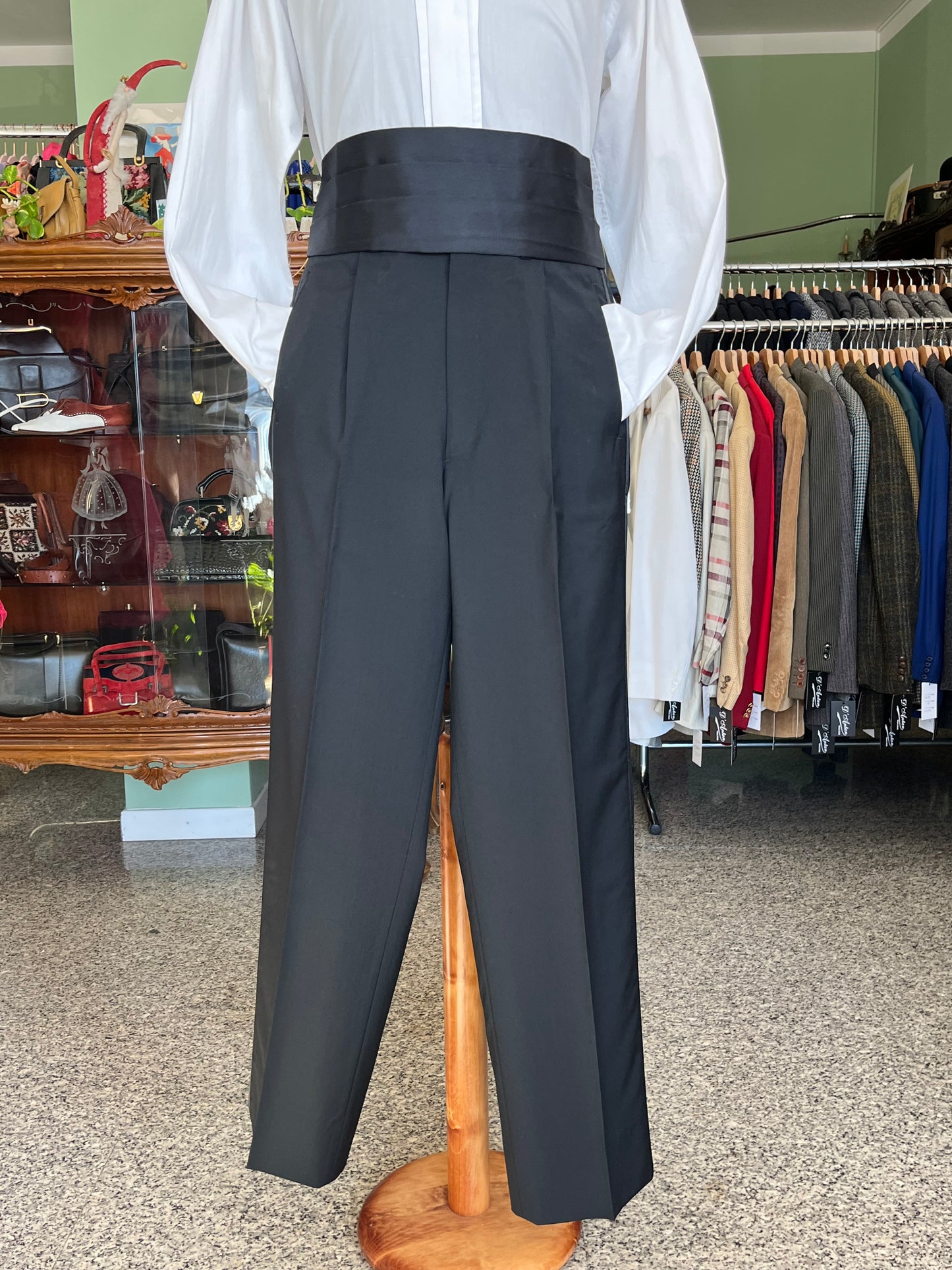 Smoking Valentino anni ‘80 con accessori tg. 48