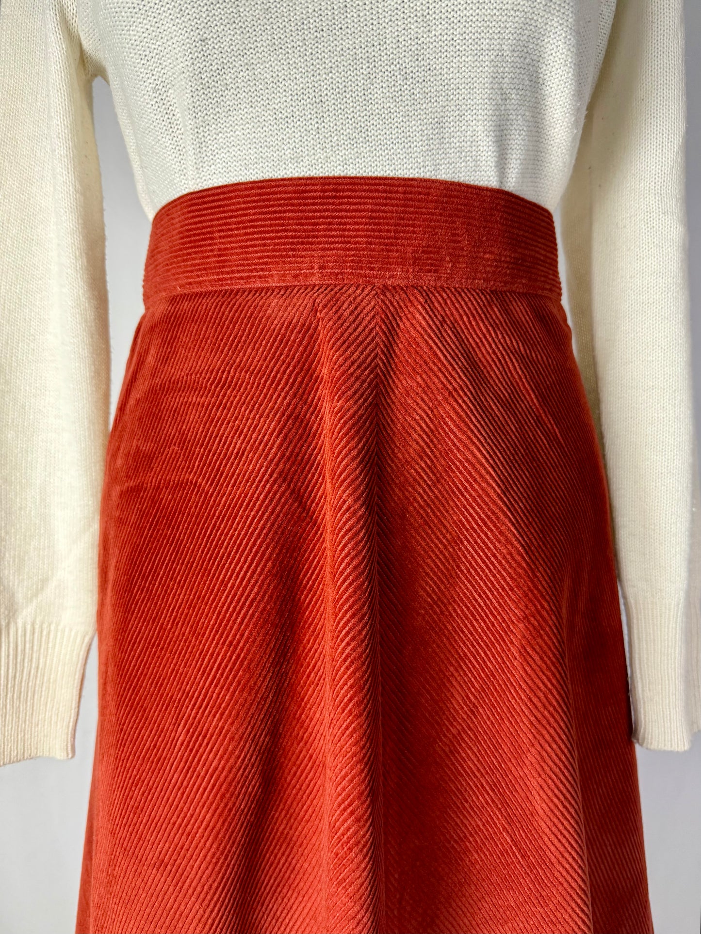 Gonna anni ‘70 in velluto a coste color ruggine - TG. 42/44