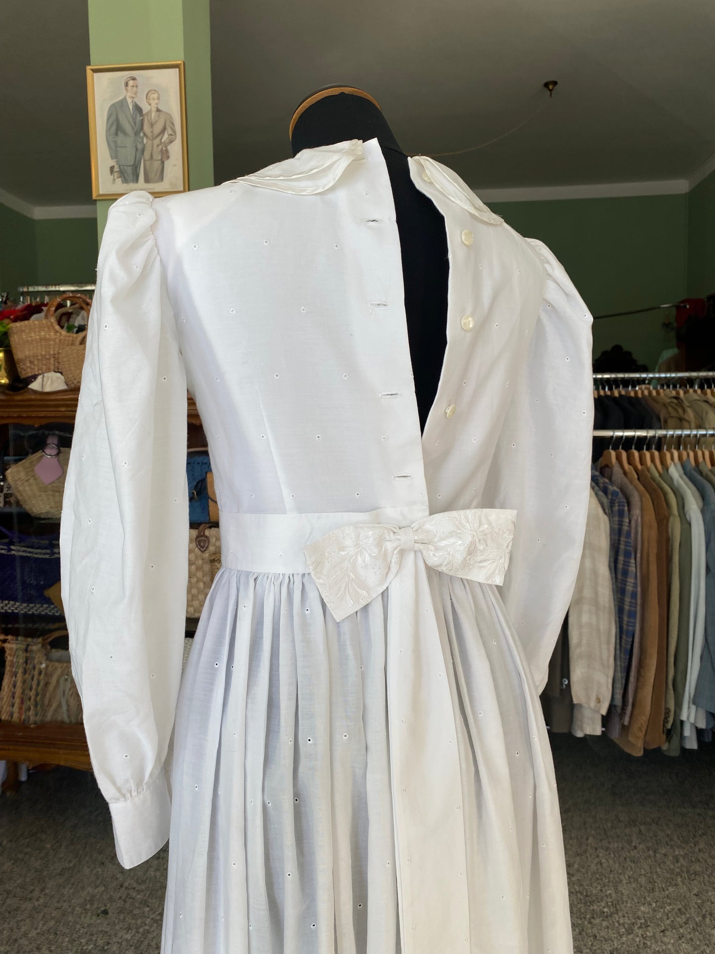 Abito bianco anni '70 in cotone ricamato stile prateria - TG. 38/40