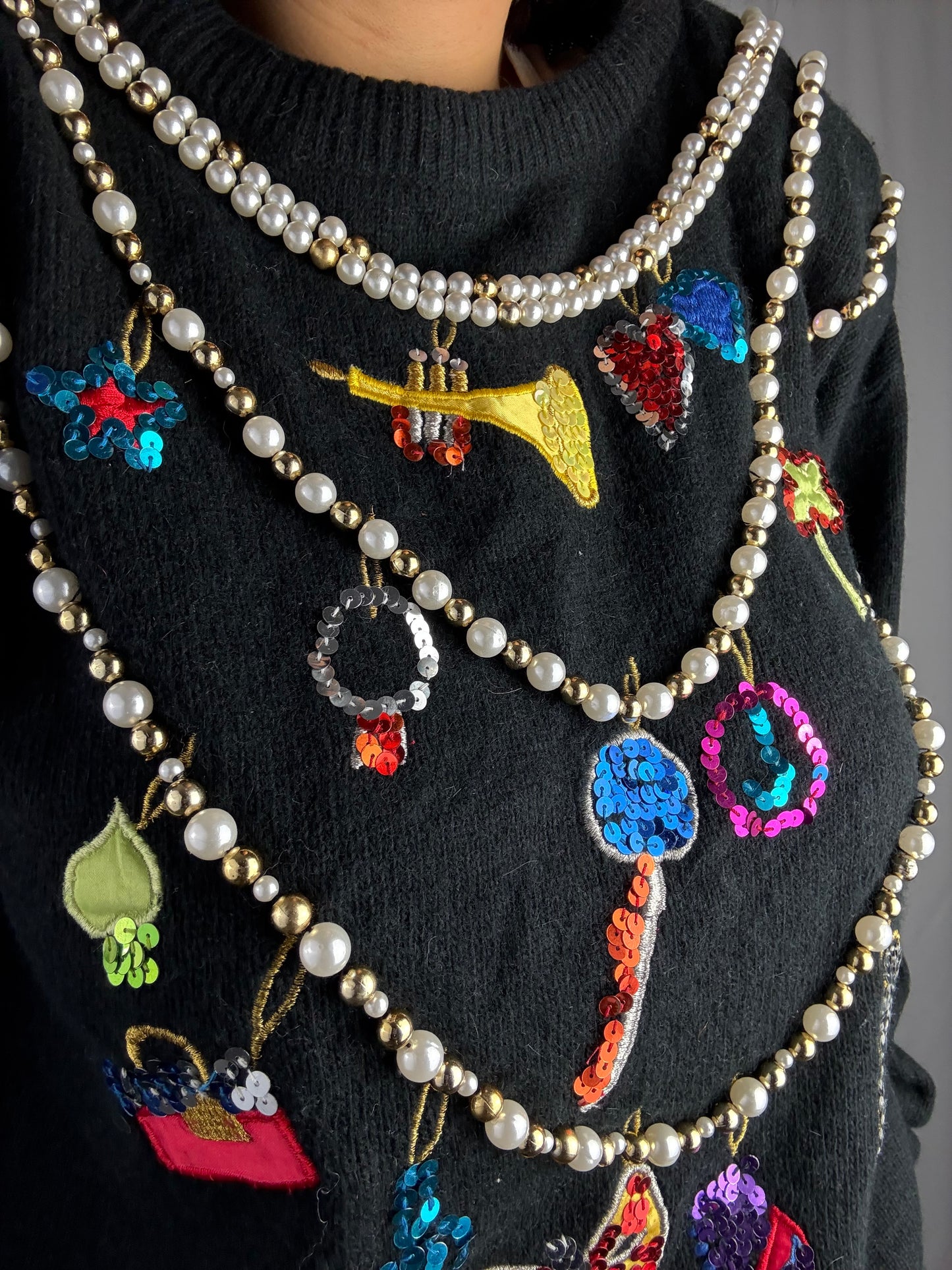 Maglione anni ‘80 nero con perle e ricami gioiello - TG. 40 - 46