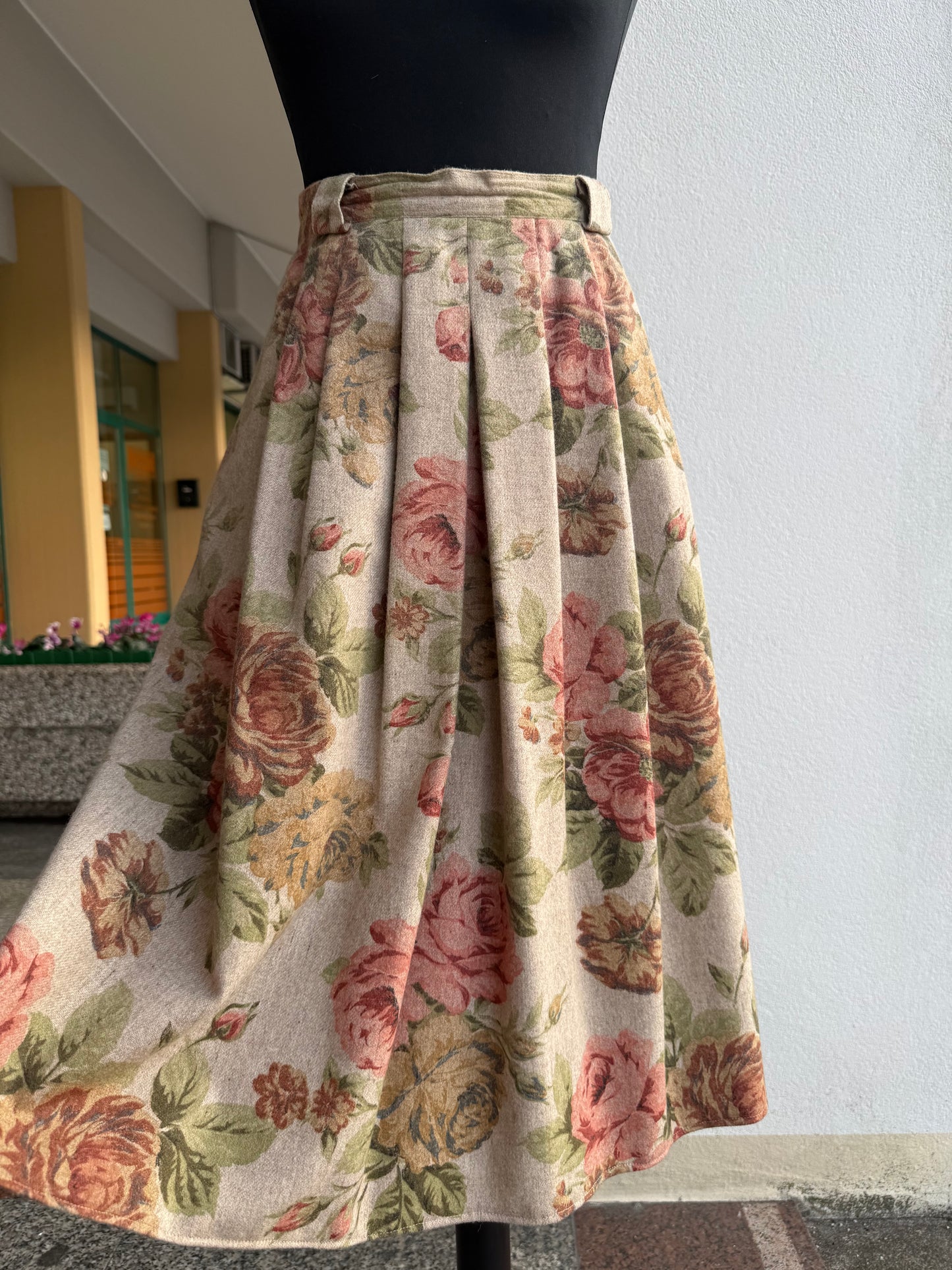 Tailleur tirolese con stampa floreale - TG. 46