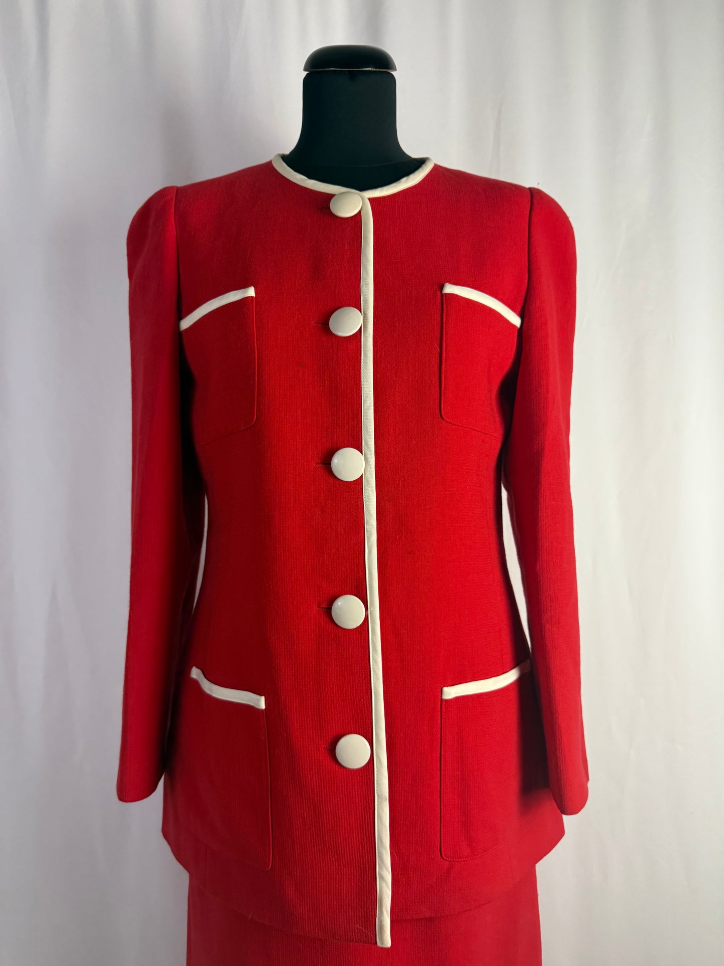 Tailleur anni ‘80 rosso con profili bianchi - TG. 40