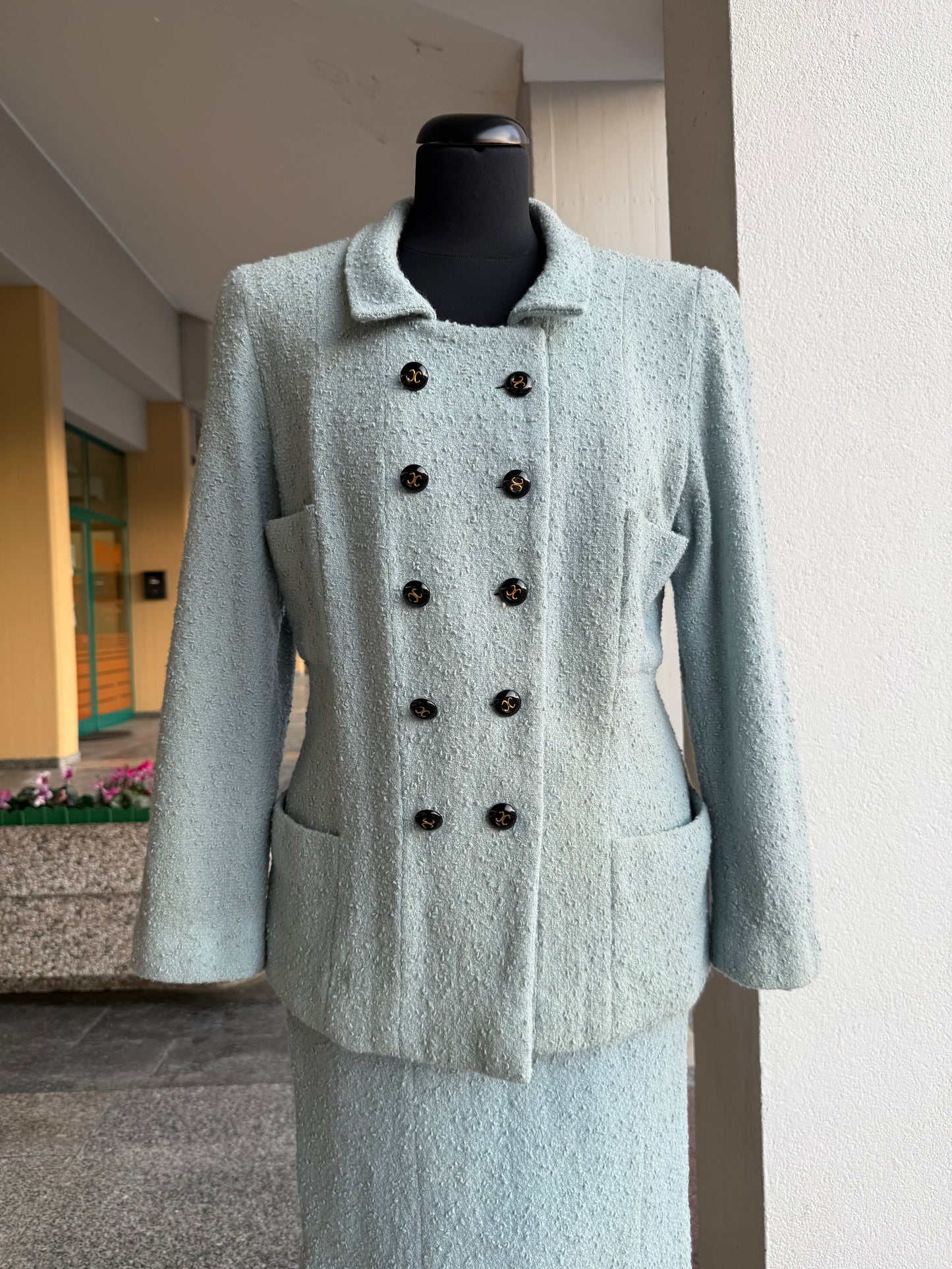 Tailleur in bouclé azzurro polvere - TG. 44