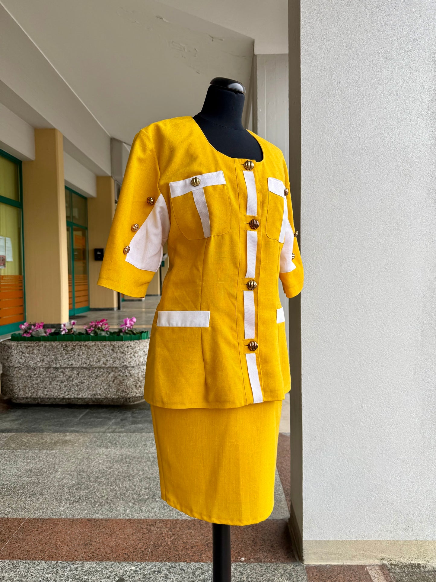 Tailleur anni ‘80 giallo sole - TG. 40