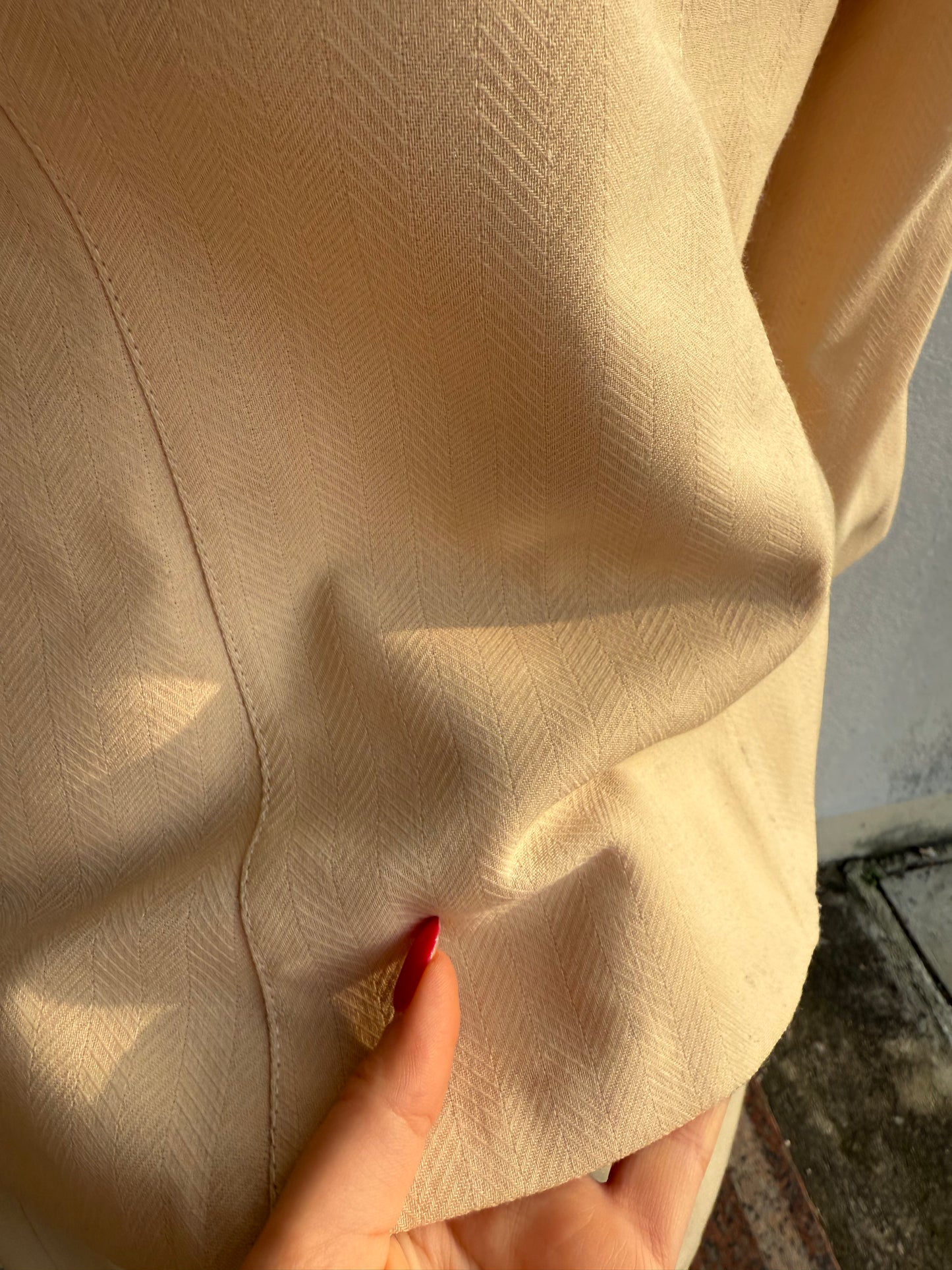 Tailleur anni ’80 beige biscotto con giacca ricamata - TG. 40/42