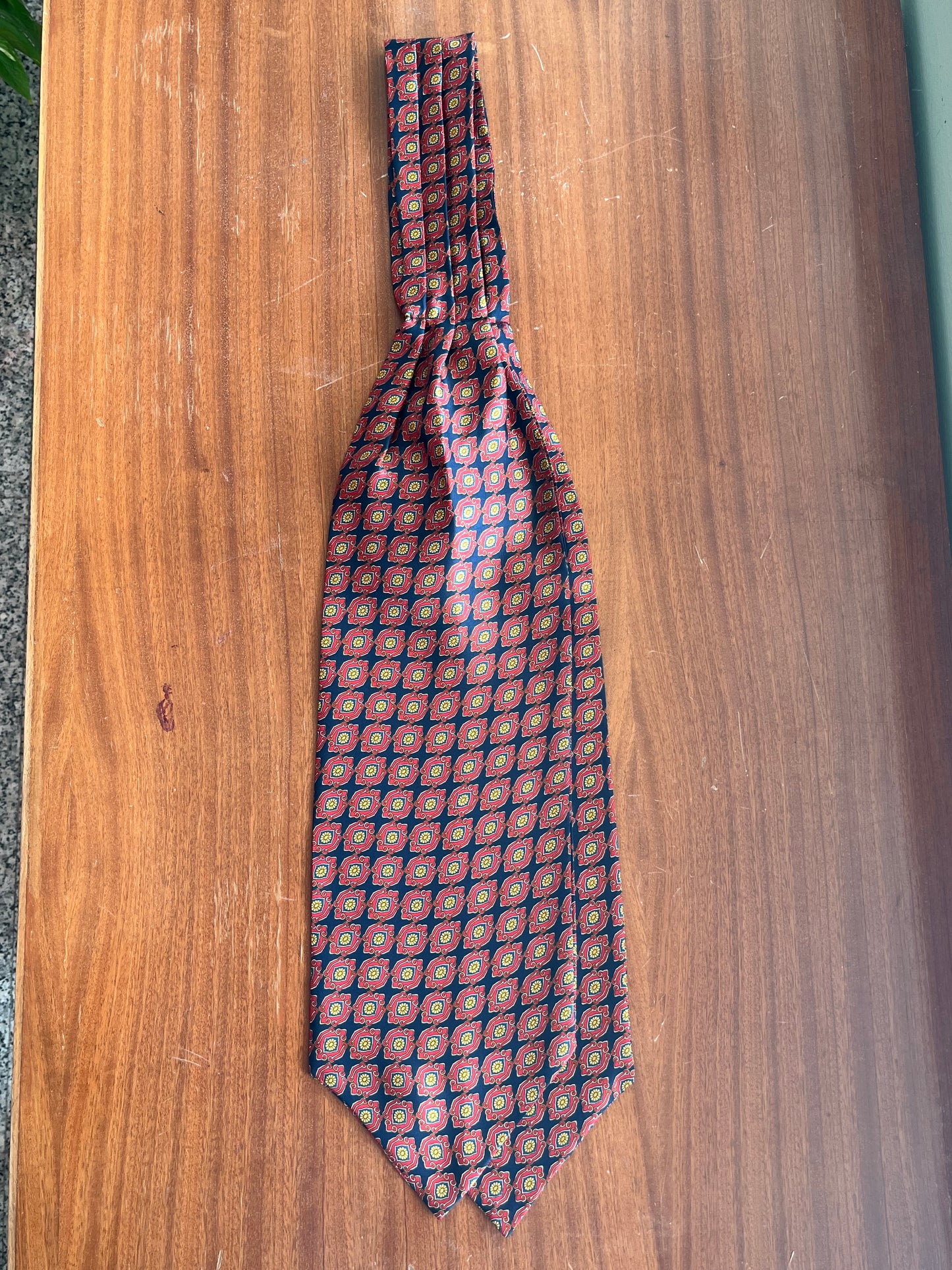 Ascot seta fantasia astratta