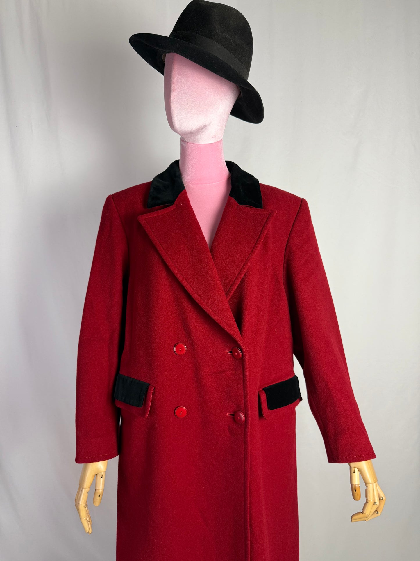 Cappotto rosso con profili neri - TG. 48/50