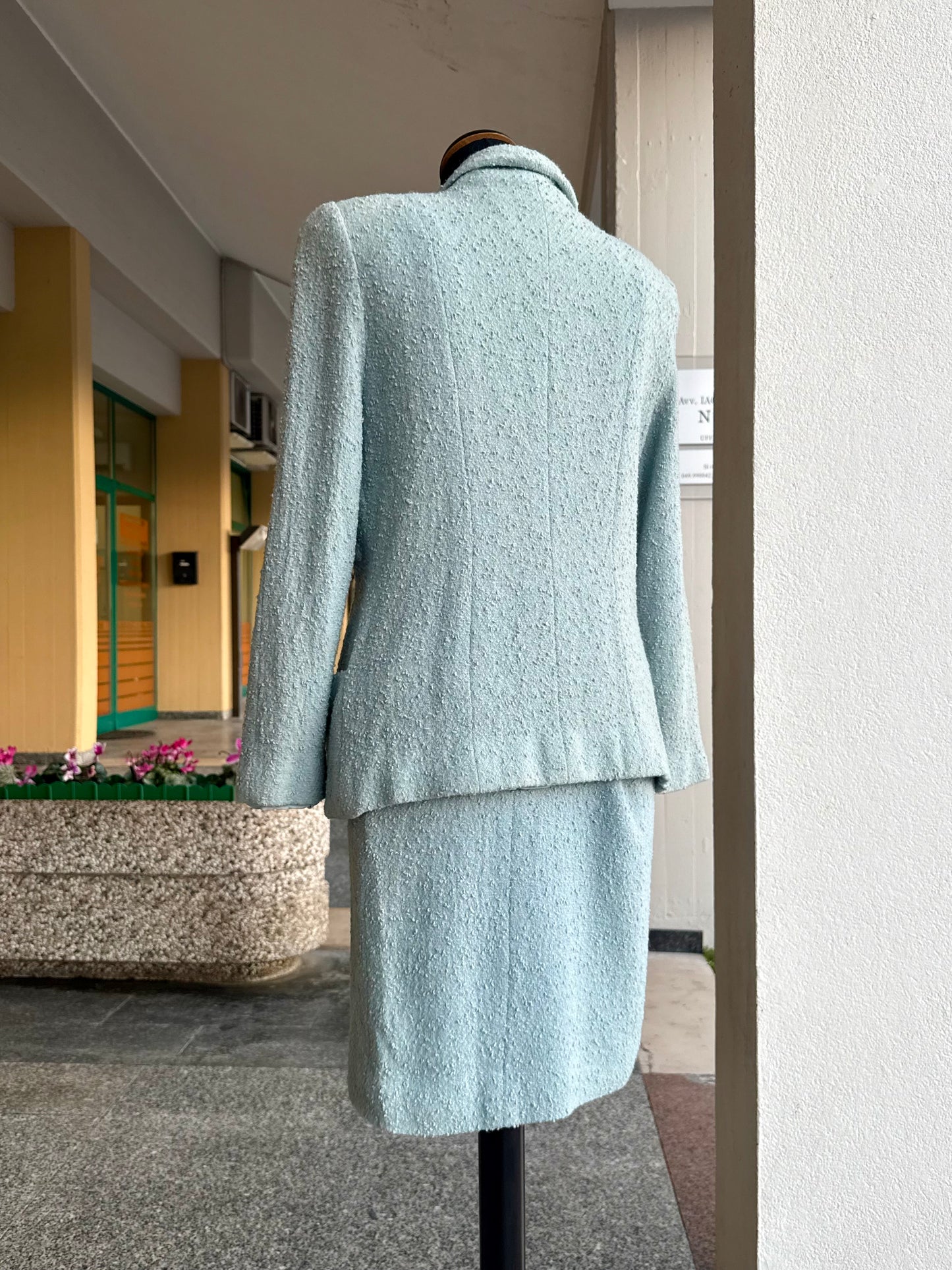 Tailleur in bouclé azzurro polvere - TG. 44