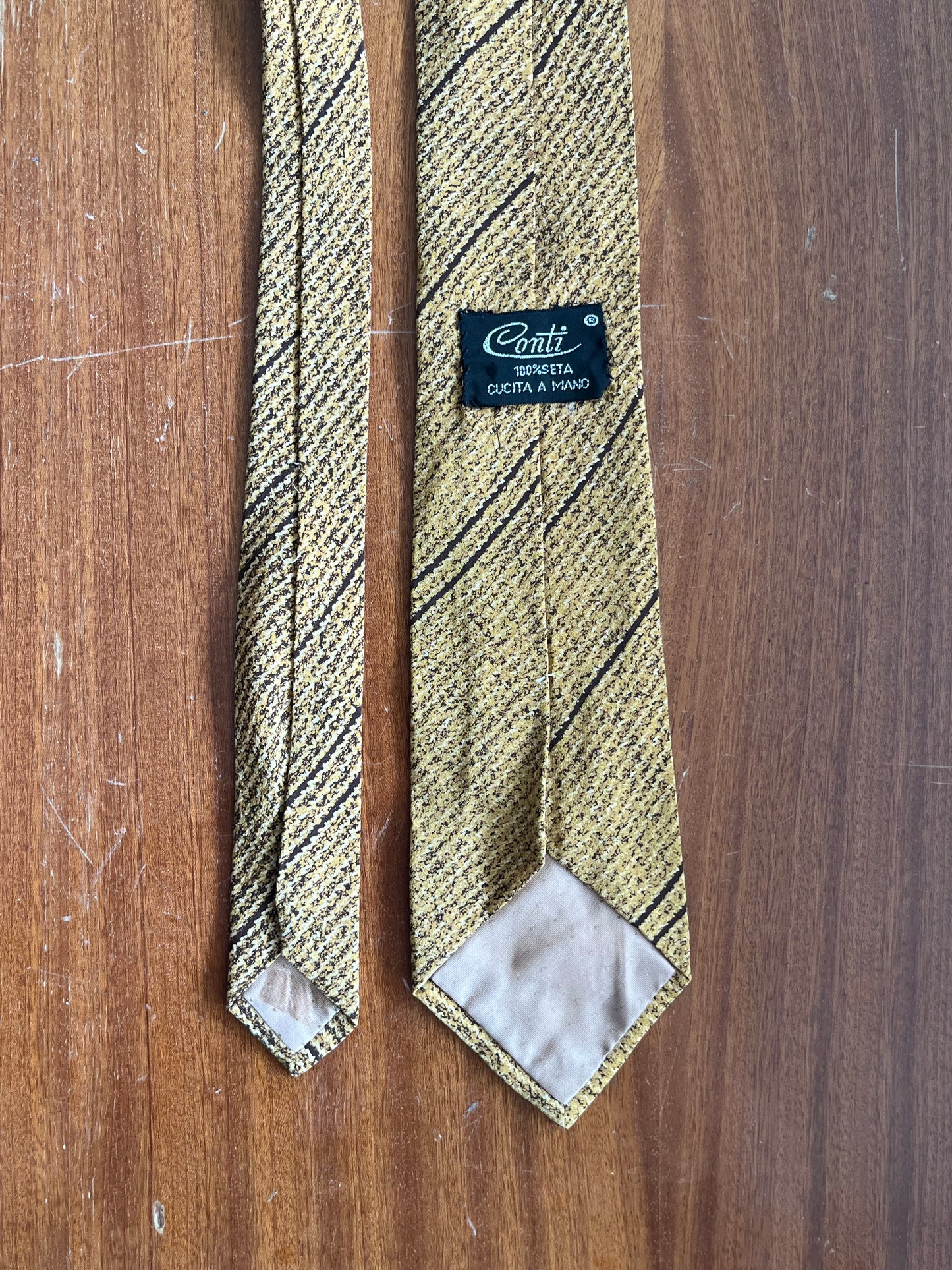 Cravatta anni ‘80 righe