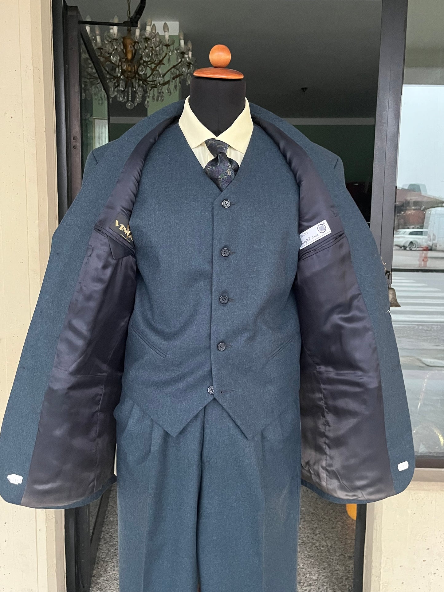 Completo tre pezzi anni ‘90 NOS tg. 48 drop 8