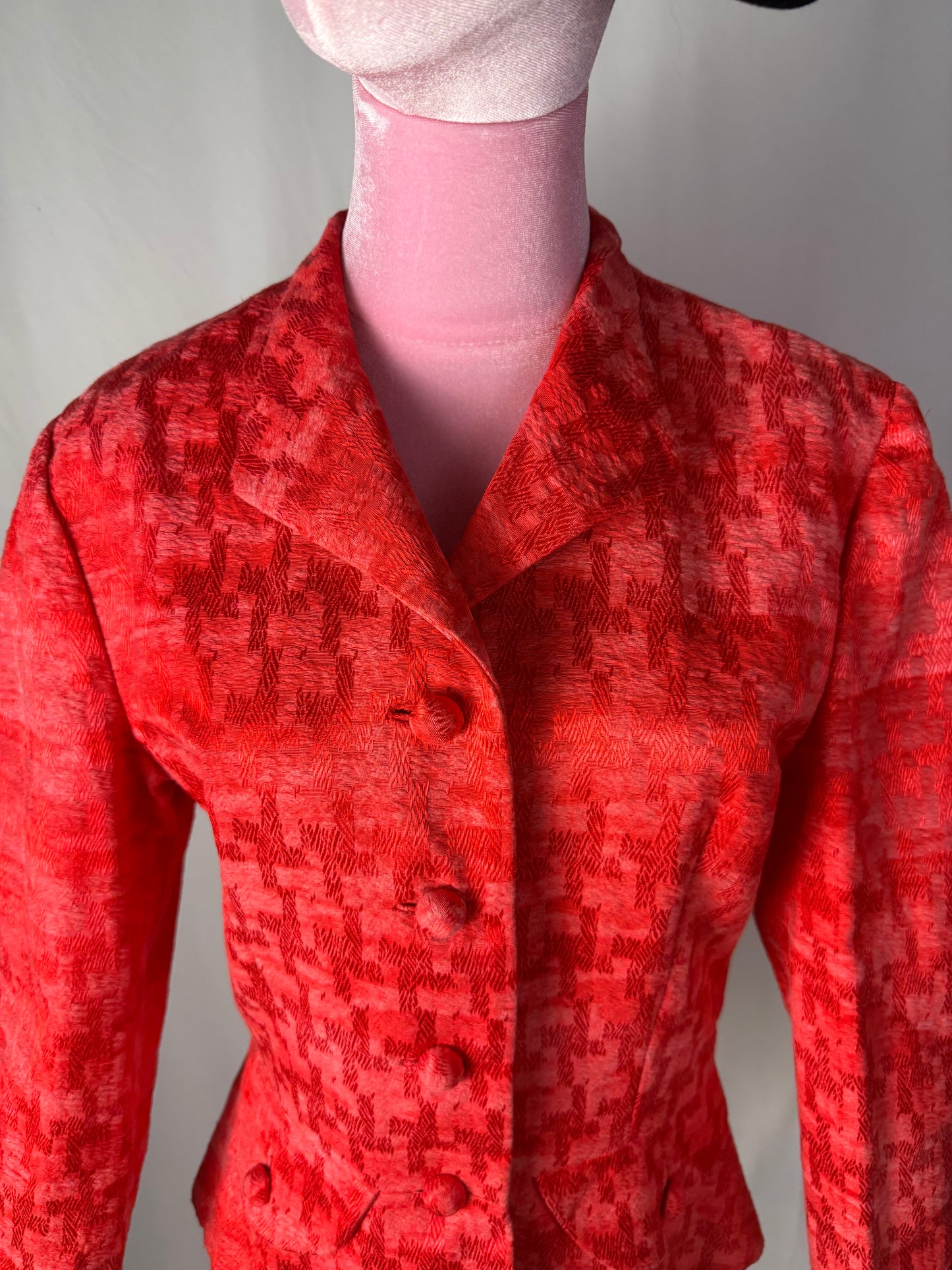 Giacca anni ‘60 color corallo in cotone operato – TG. 44