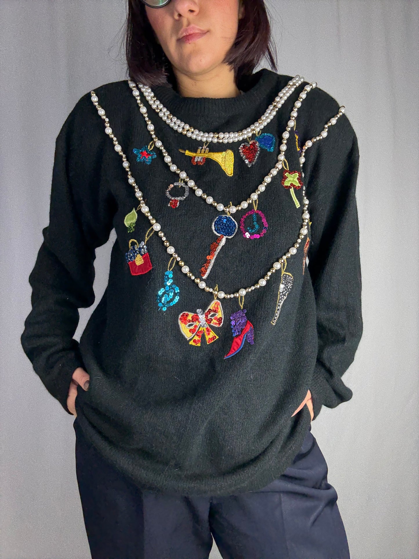 Maglione anni ‘80 nero con perle e ricami gioiello - TG. 40 - 46