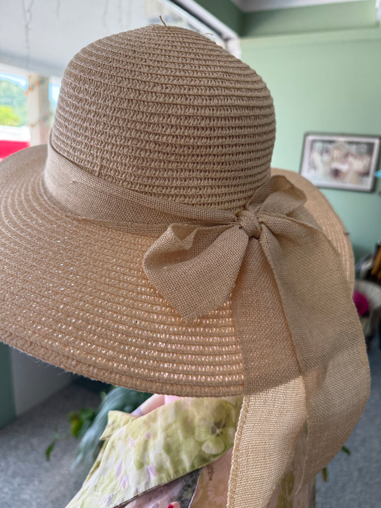 Cappello a tesa larga