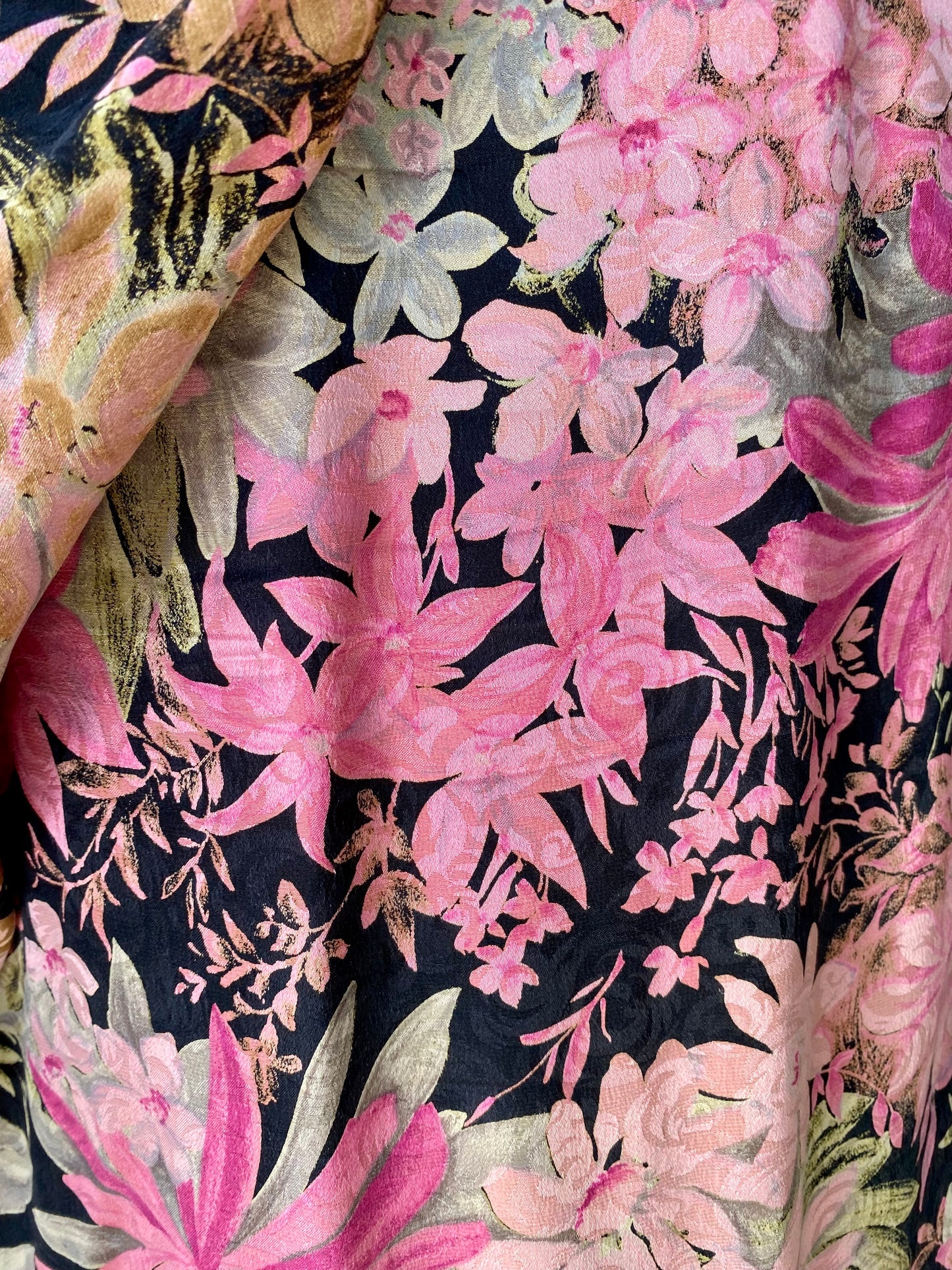 Abito sartoriale anni '80 in pura seta – drappeggio scultoreo e stampa botanica - TG. 42