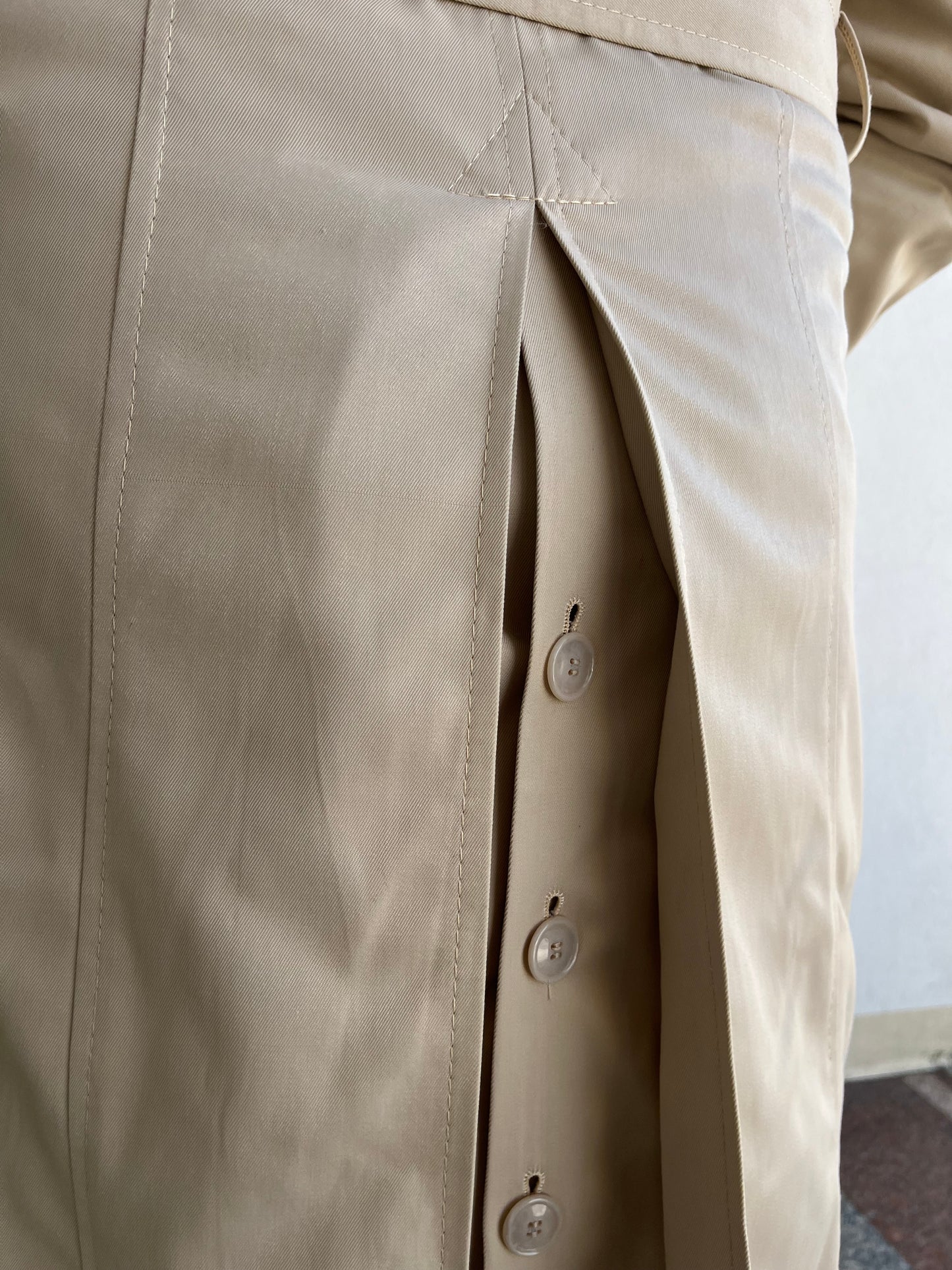 Trench anni ‘70 doppiopetto tg. 46-48