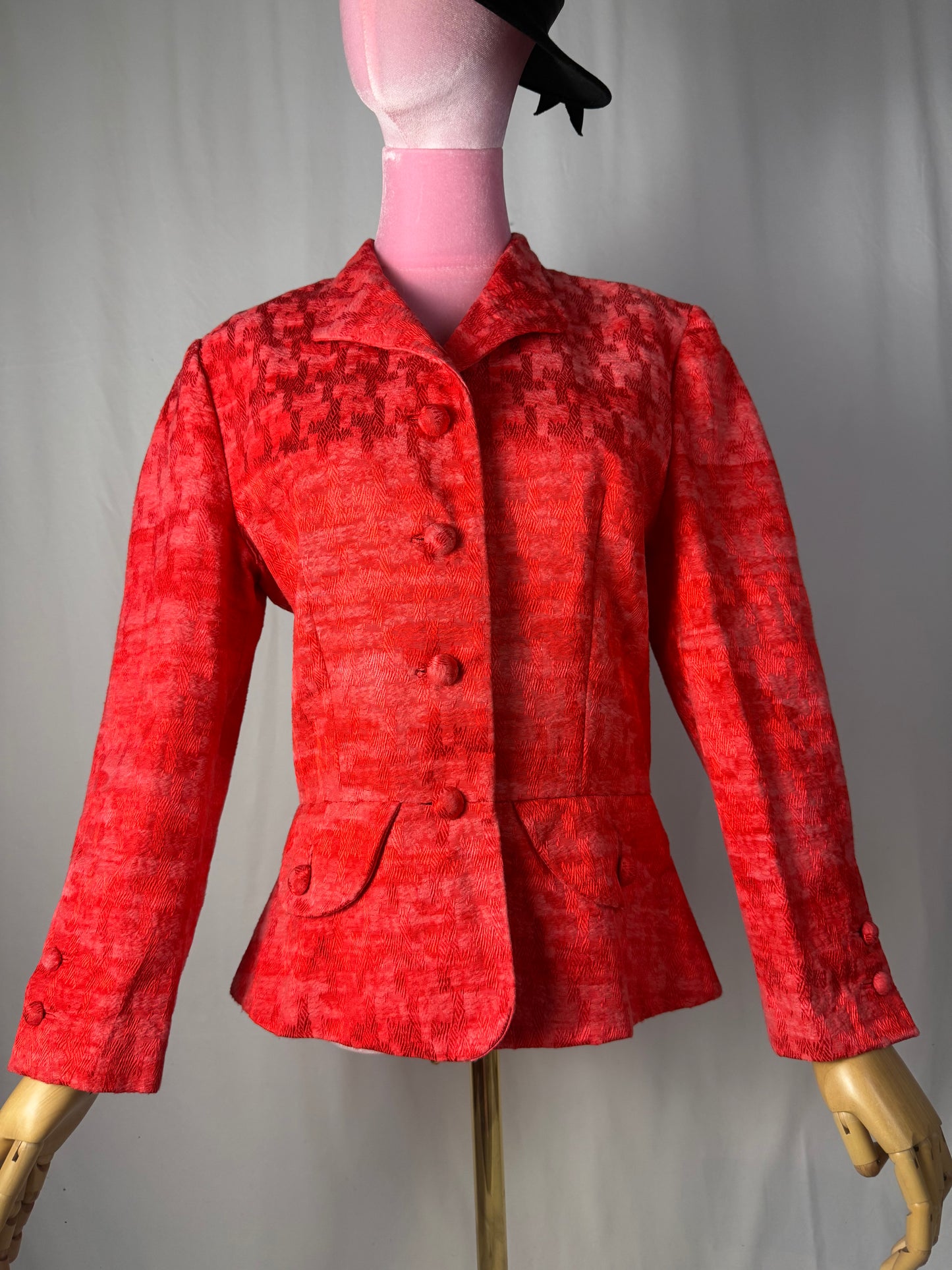 Giacca anni ‘60 color corallo in cotone operato – TG. 44