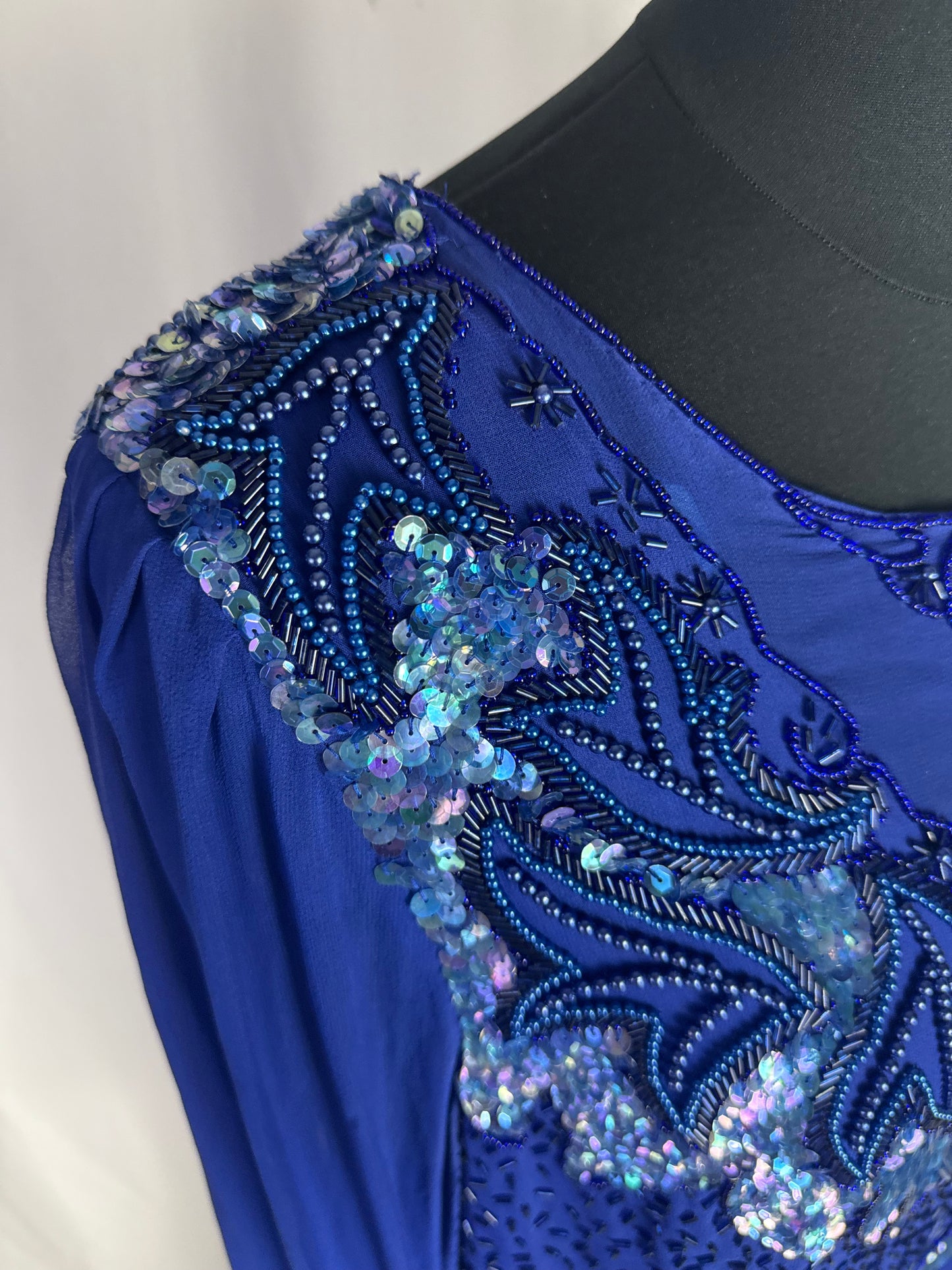 Abito anni ‘80 in seta blu Royal con ricami - TG. 44