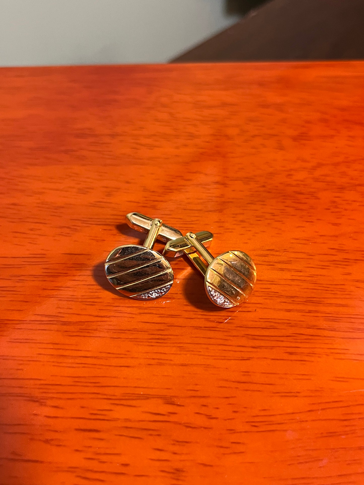 Gemelli dorati ovali