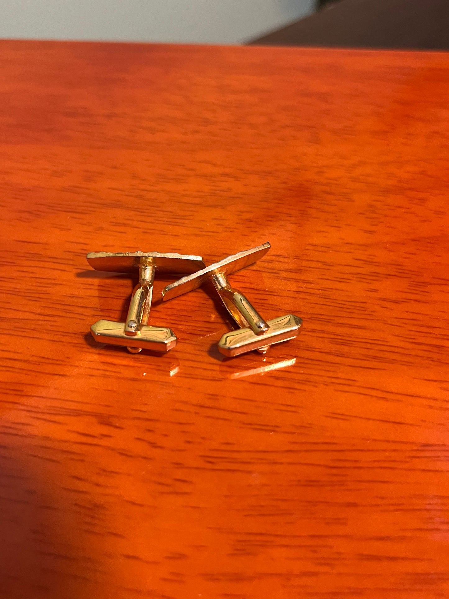 Gemelli dorati rettangolari