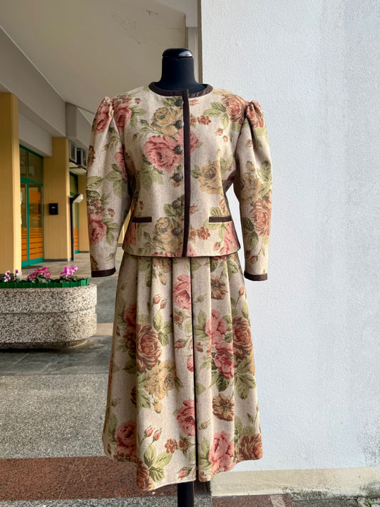 Tailleur tirolese con stampa floreale - TG. 46