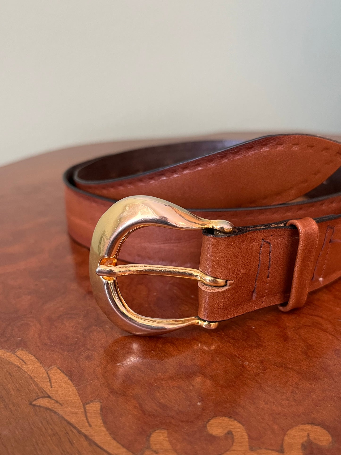 Cintura in pelle fibbia dorata