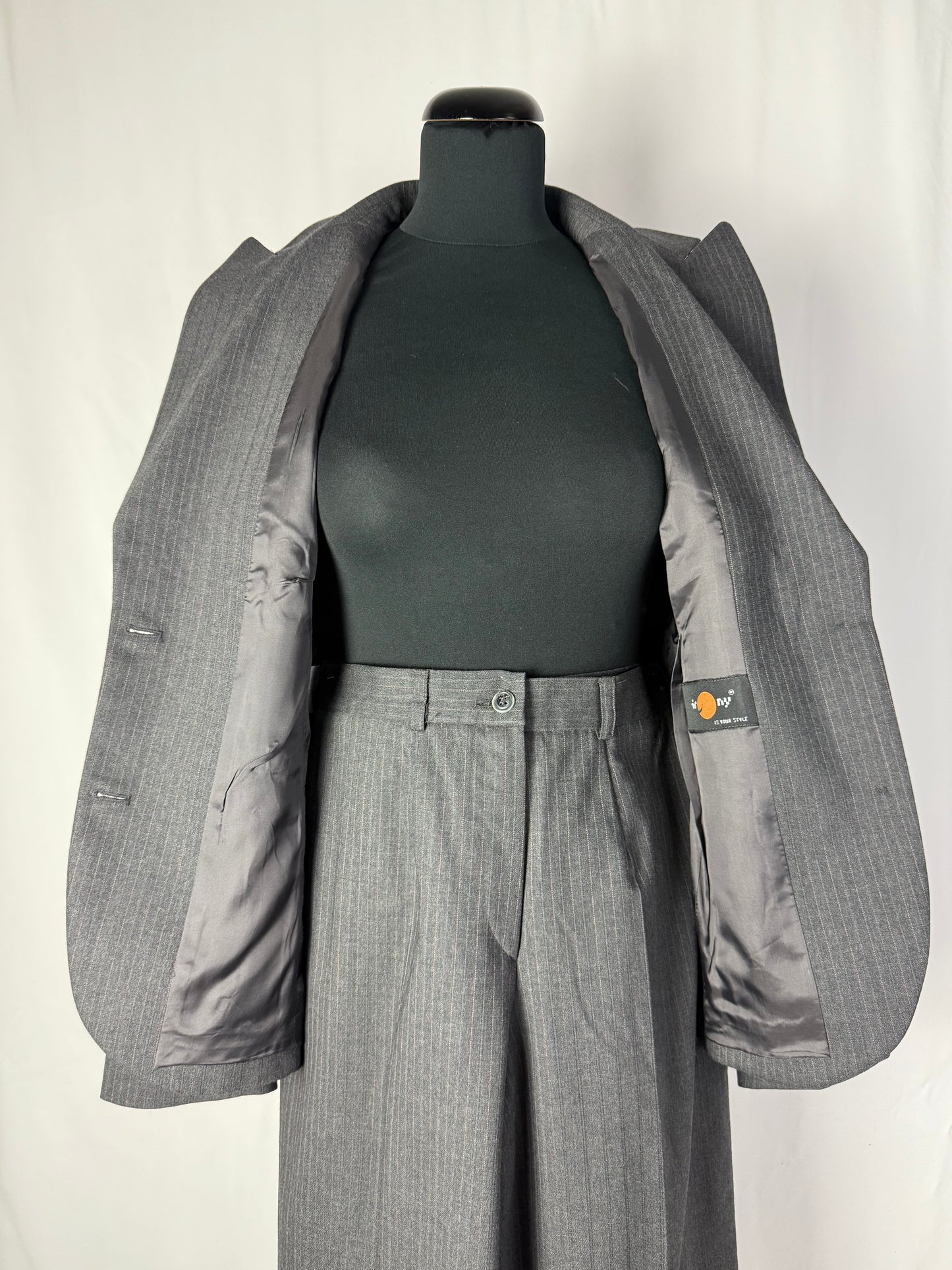Tailleur in lana grigio gessato - TG. 40