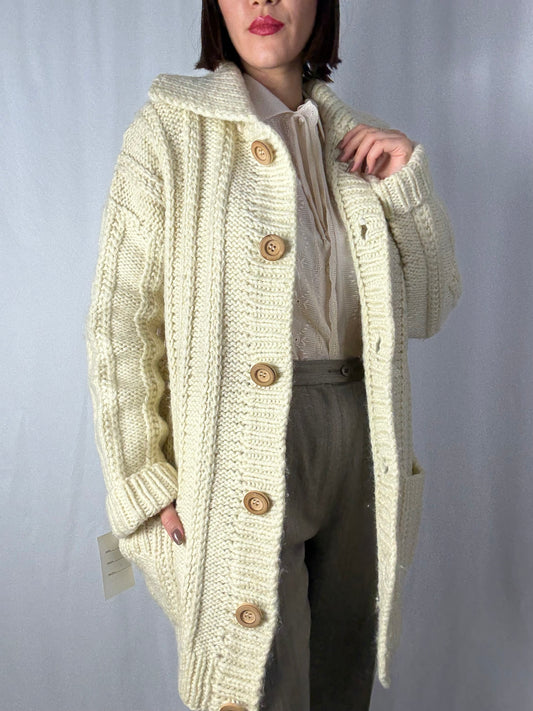 Cardigan Vintage Crema in Lana Grossa – Lavorazione a Treccia e Bottoni in Legno - TG. 44 - 48