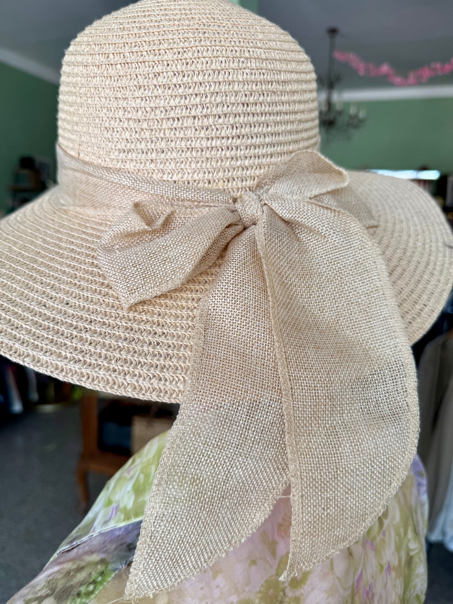Cappello a tesa larga