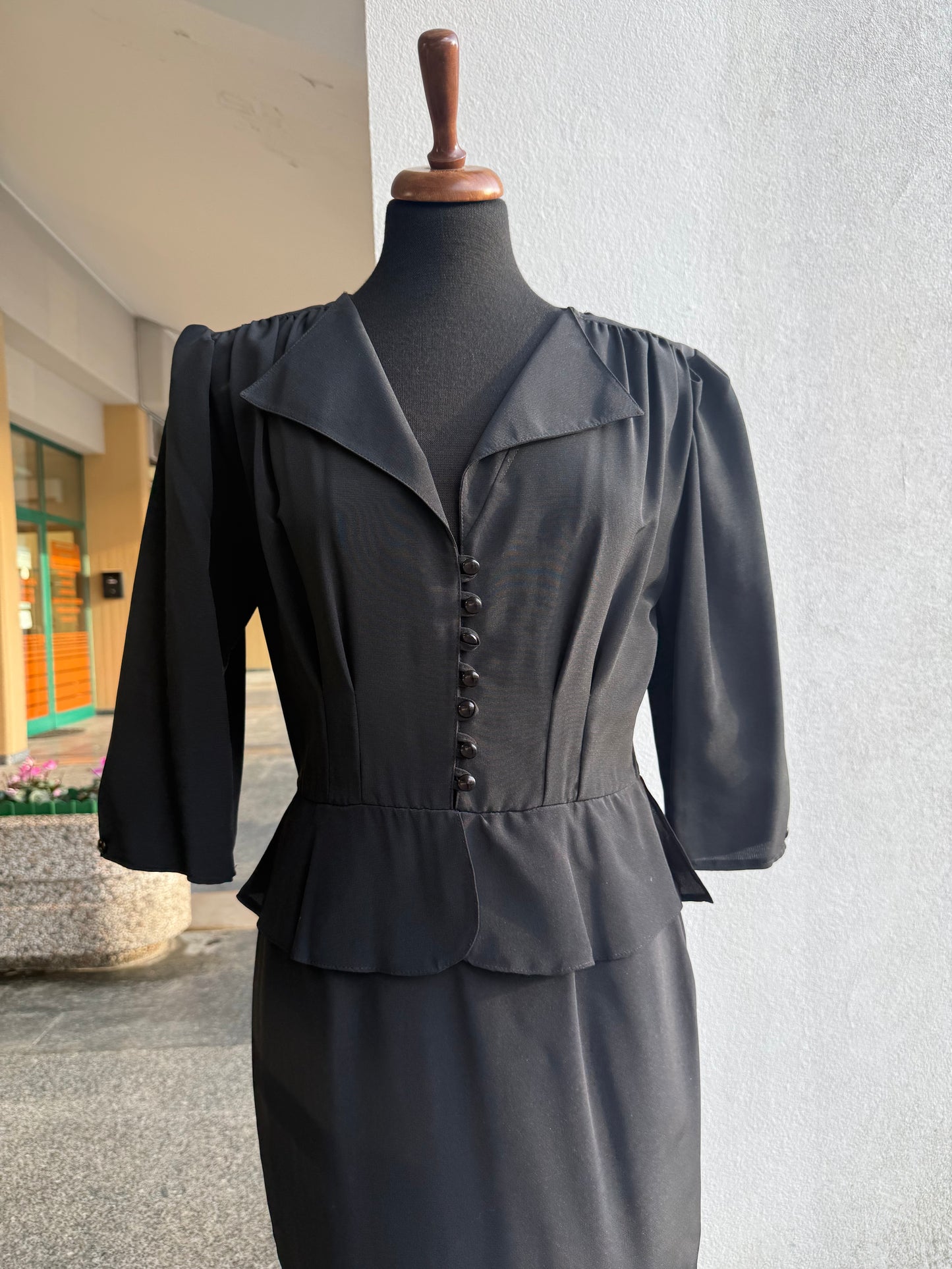 Abito nero in stile anni ‘40 - TG. 44