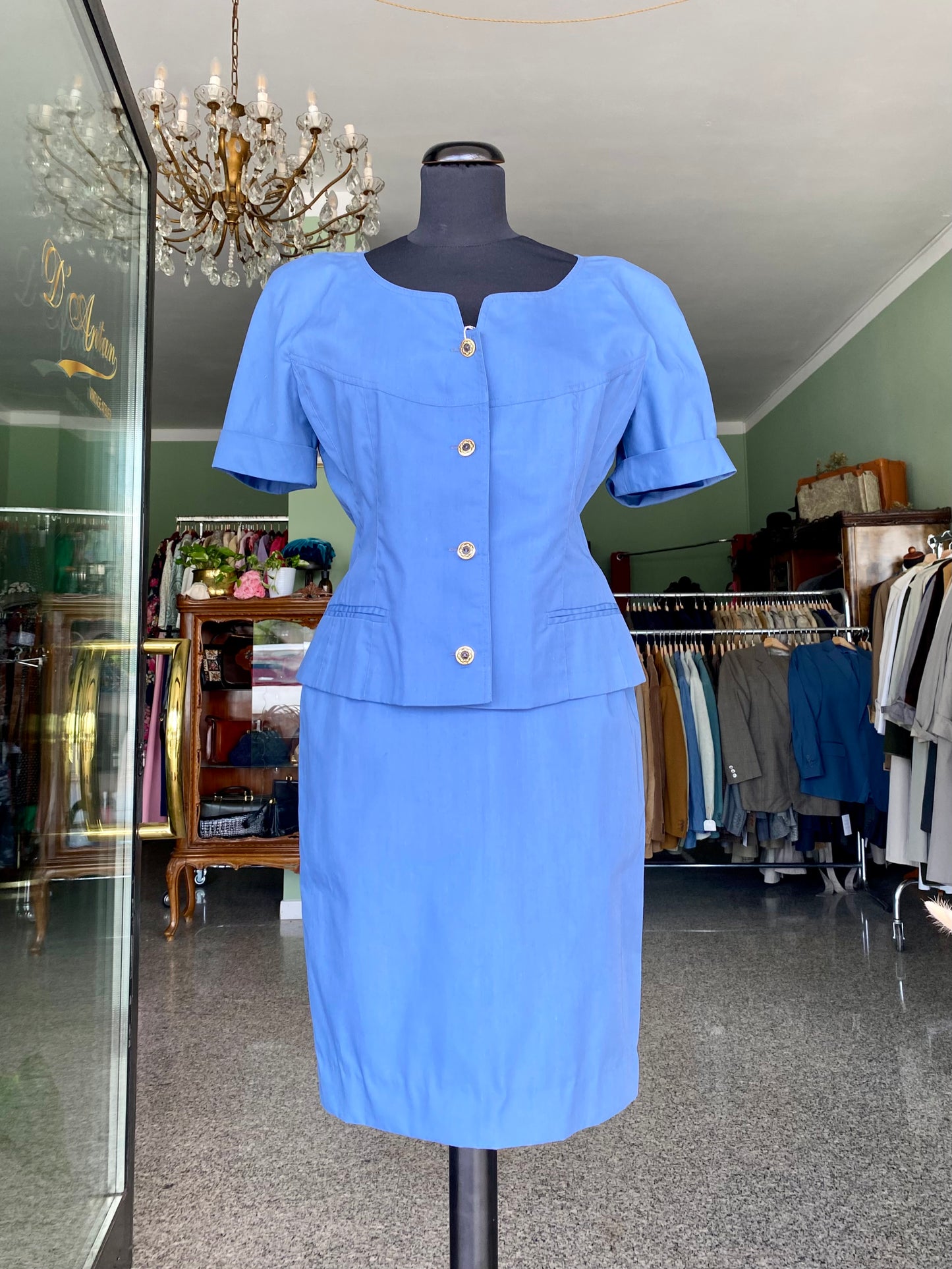 Tailleur azzurro nuovo fondo di magazzino - TG. 40