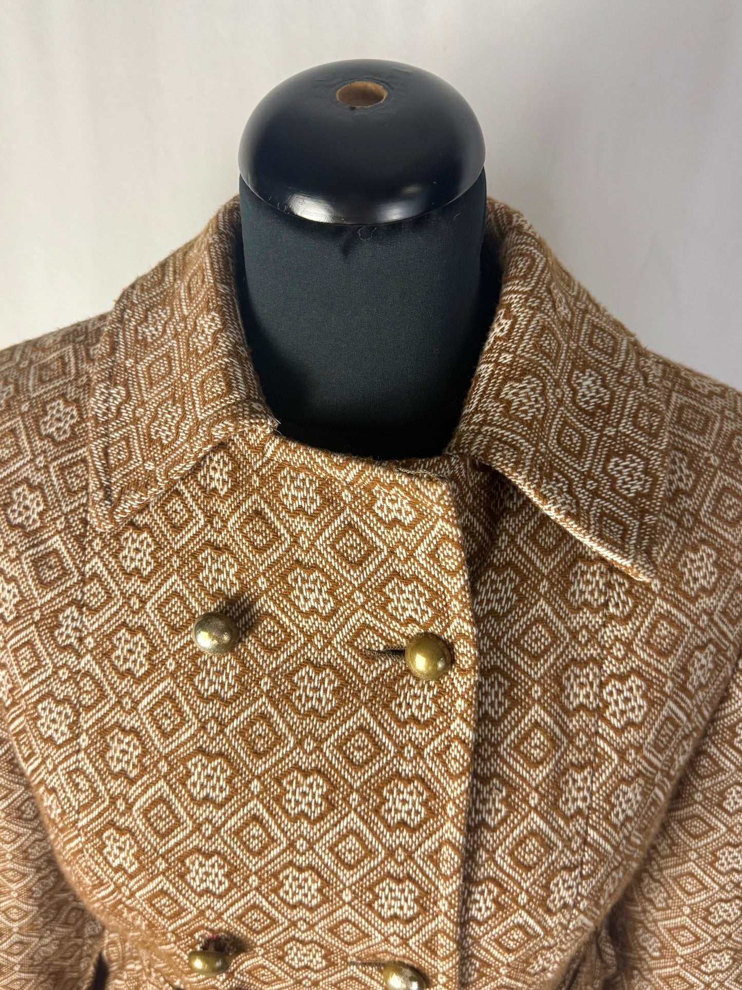 Cappotto anni ’60 in jacquard con cintura e bottoni dorati - TG. 40