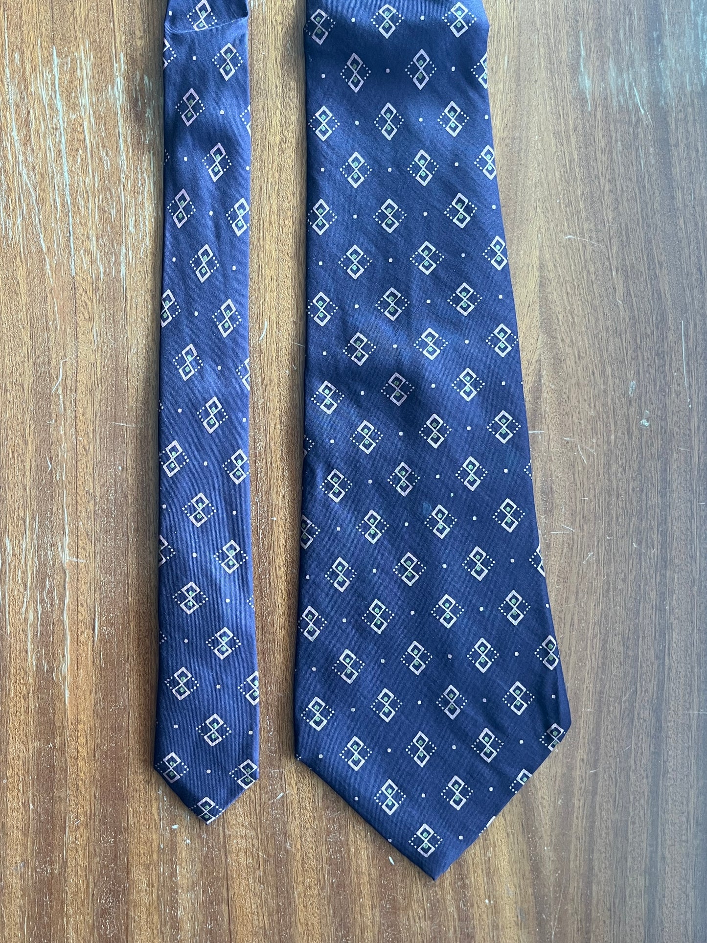 Cravatta swing anni ‘70 vinaccia