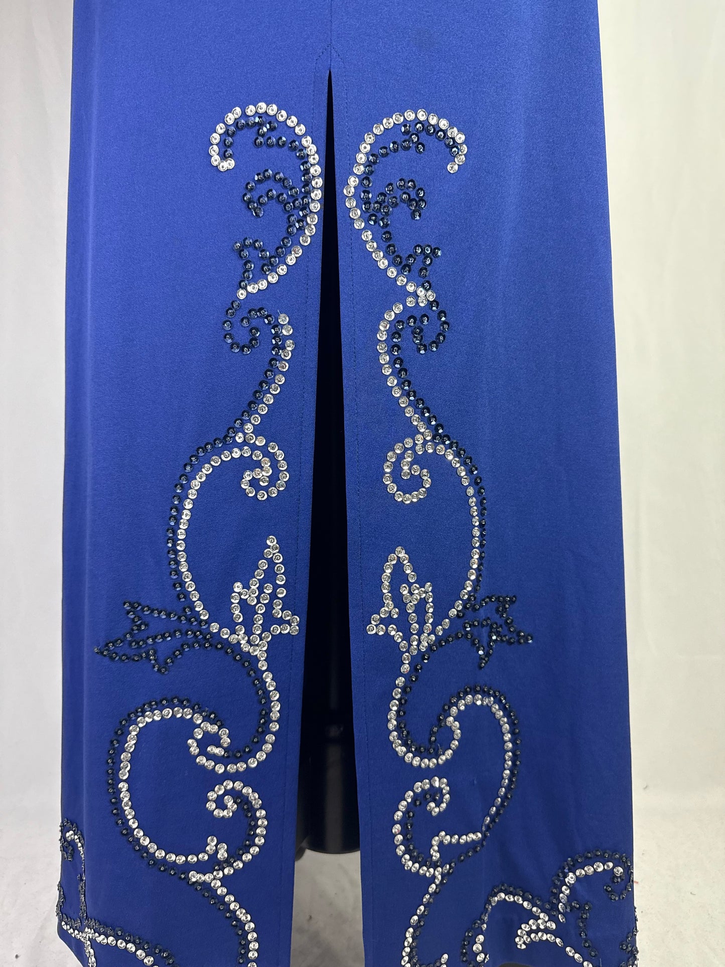 Abito anni ‘70 con corpino argento e gonna con ricami - TG. 38