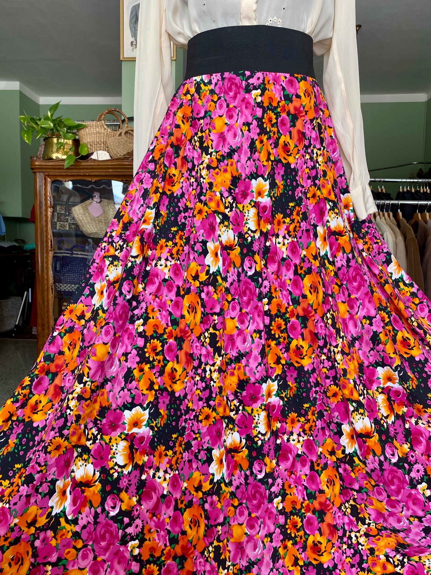 Maxi gonna anni ‘70 tripudio di fiori - TG. 38/40