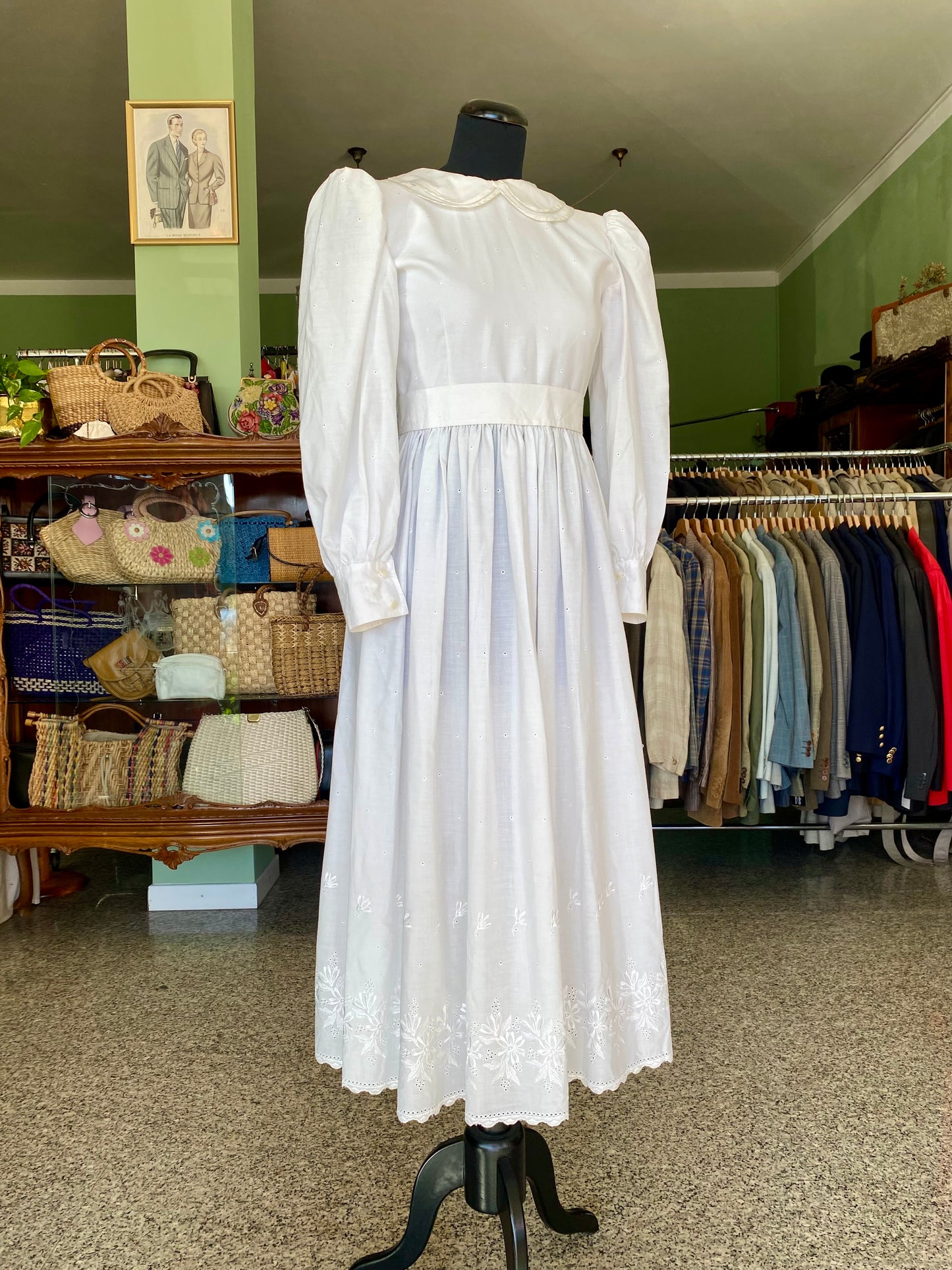 Abito bianco anni '70 in cotone ricamato stile prateria - TG. 38/40