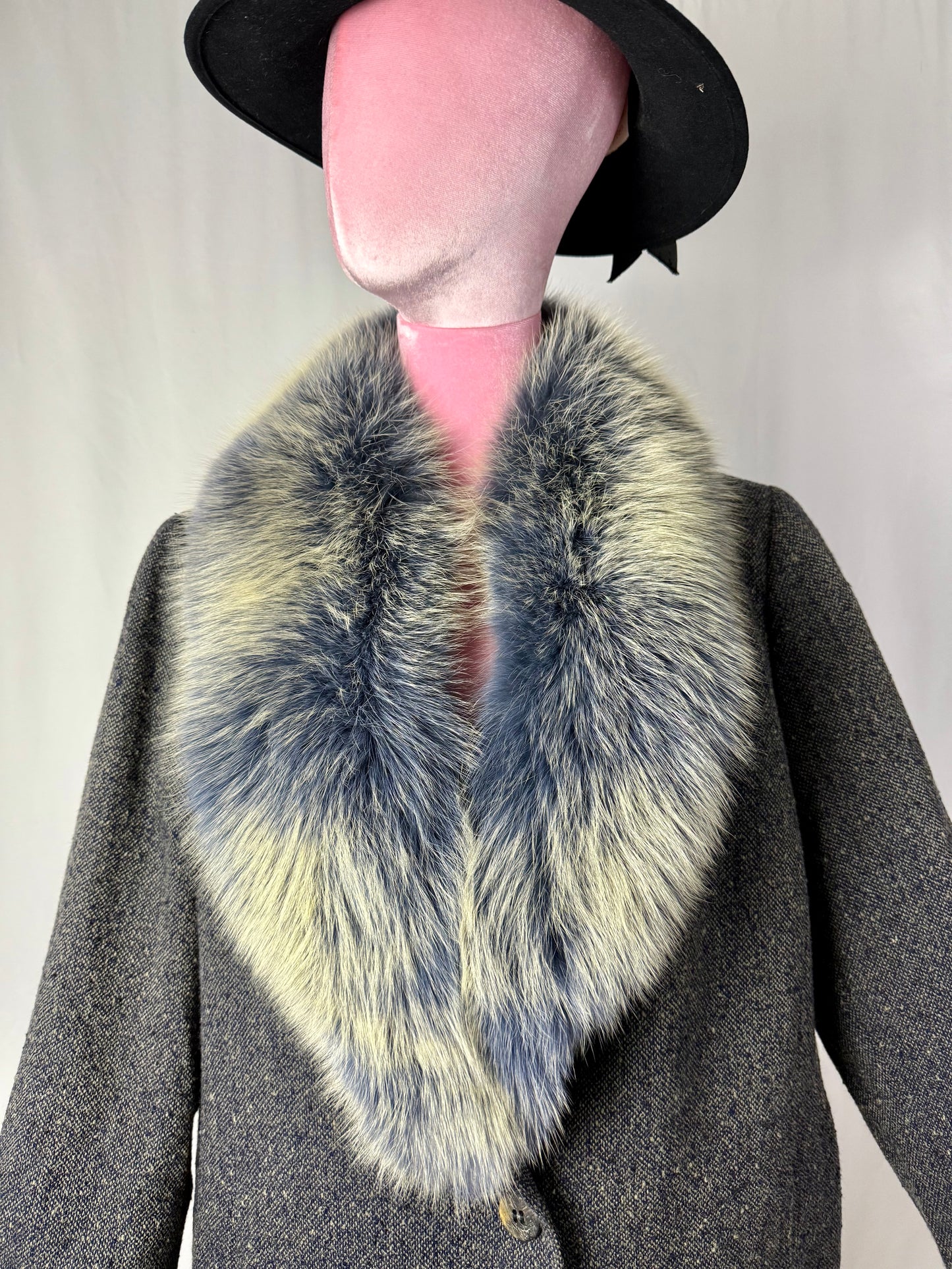 Cappotto  in lana grigia con collo in Volpe Bicolore - TG. 44/46