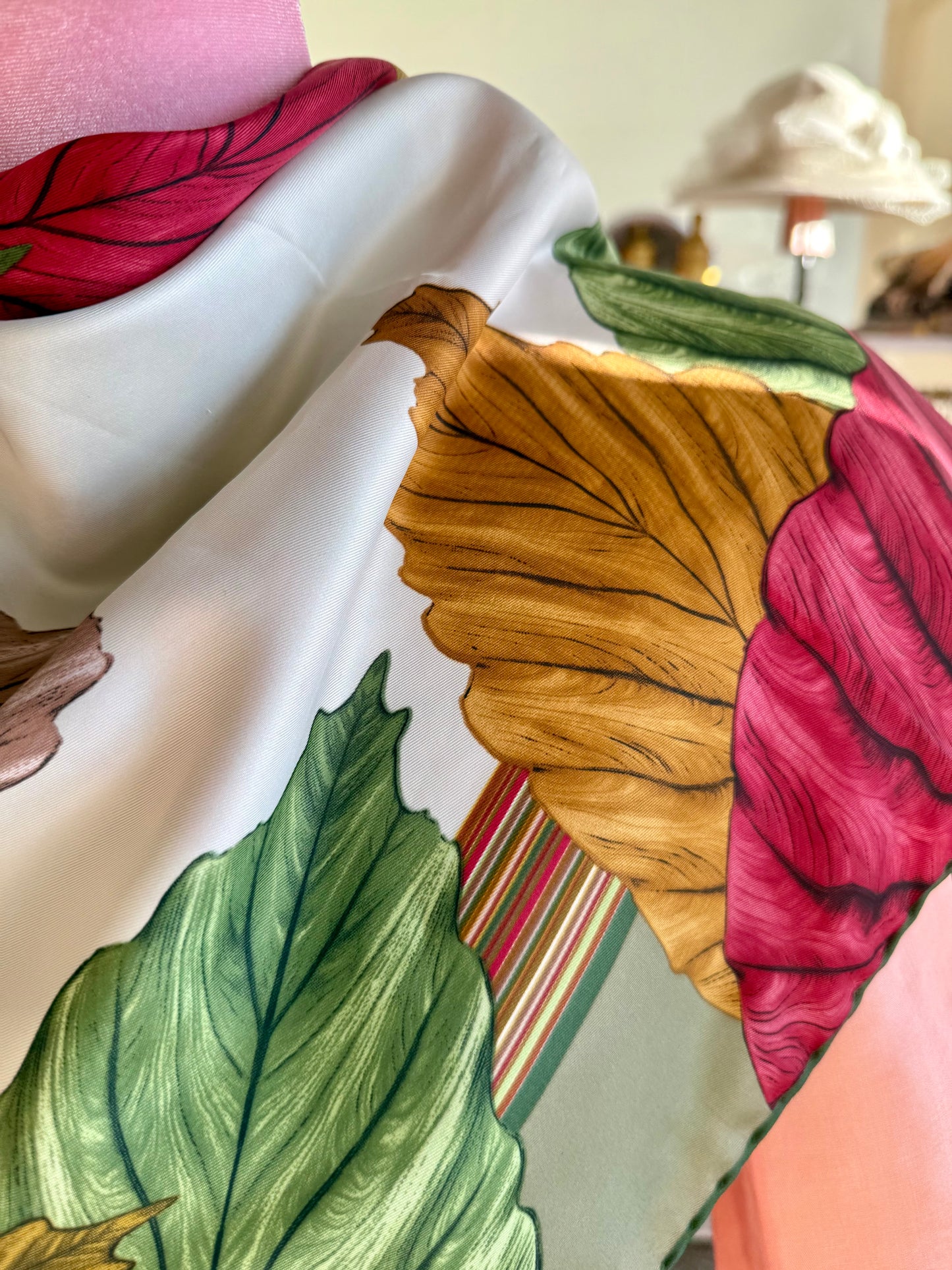 Foulard con stampa botanica