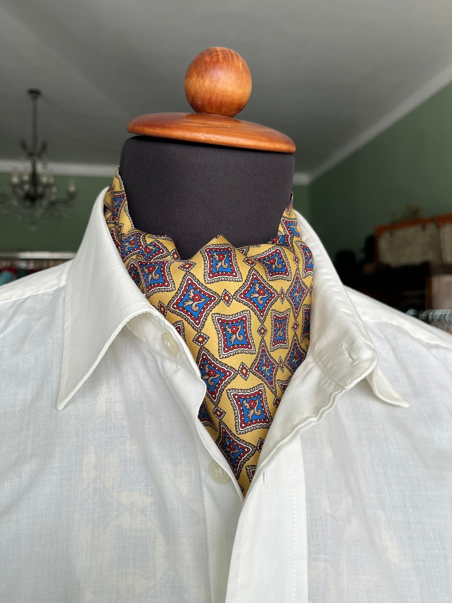 Ascot seta geometrie