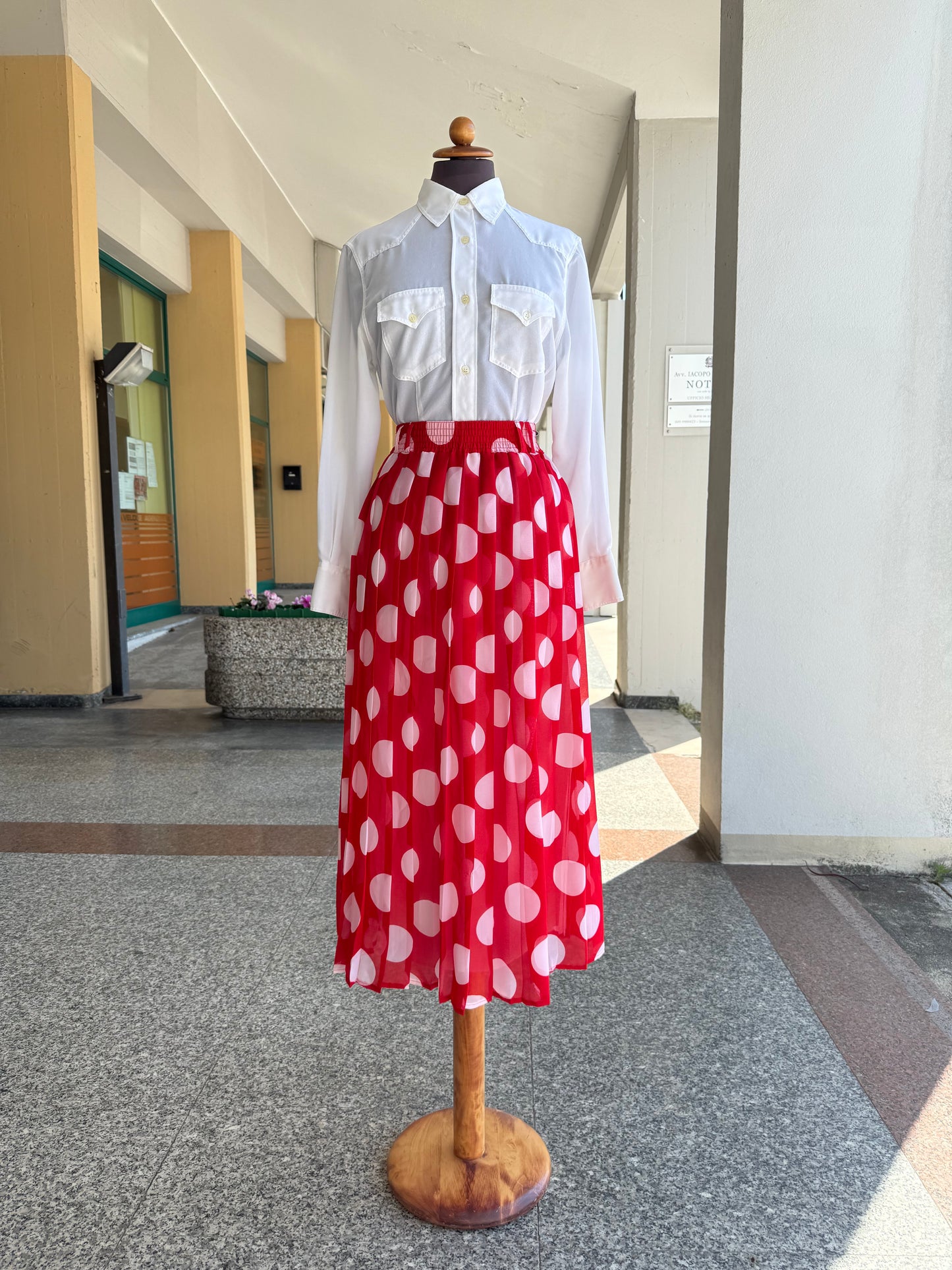 Gonna rossa a maxi pois - TG. 46