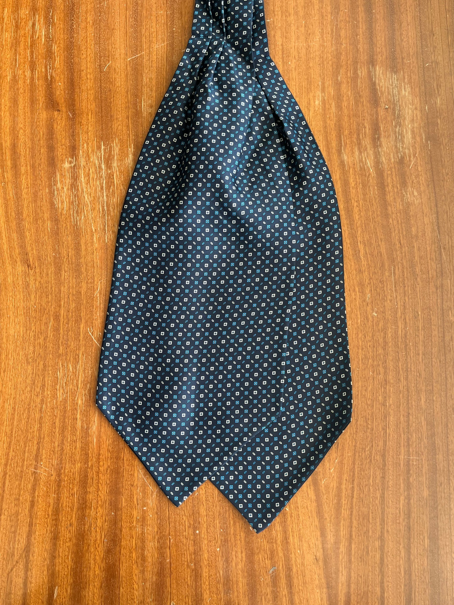 Ascot seta micro-fantasia
