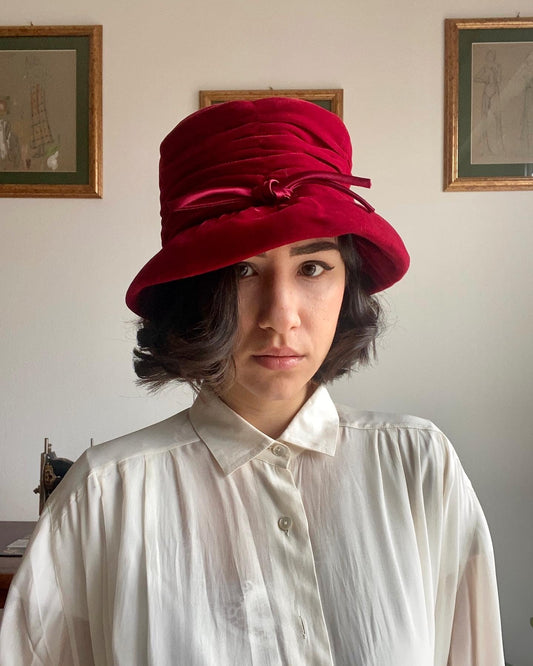 Cappello anni ‘60 borgogna