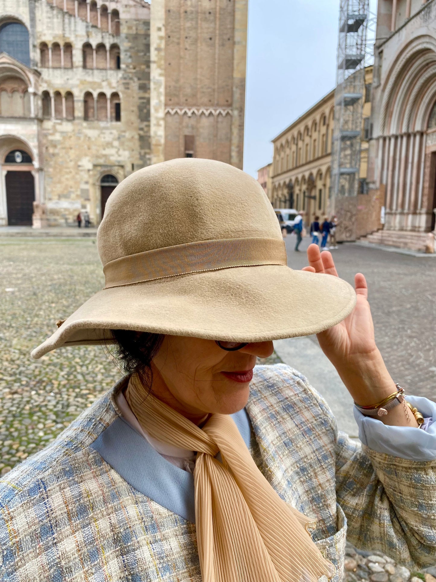 Cappello anni ‘70 beige